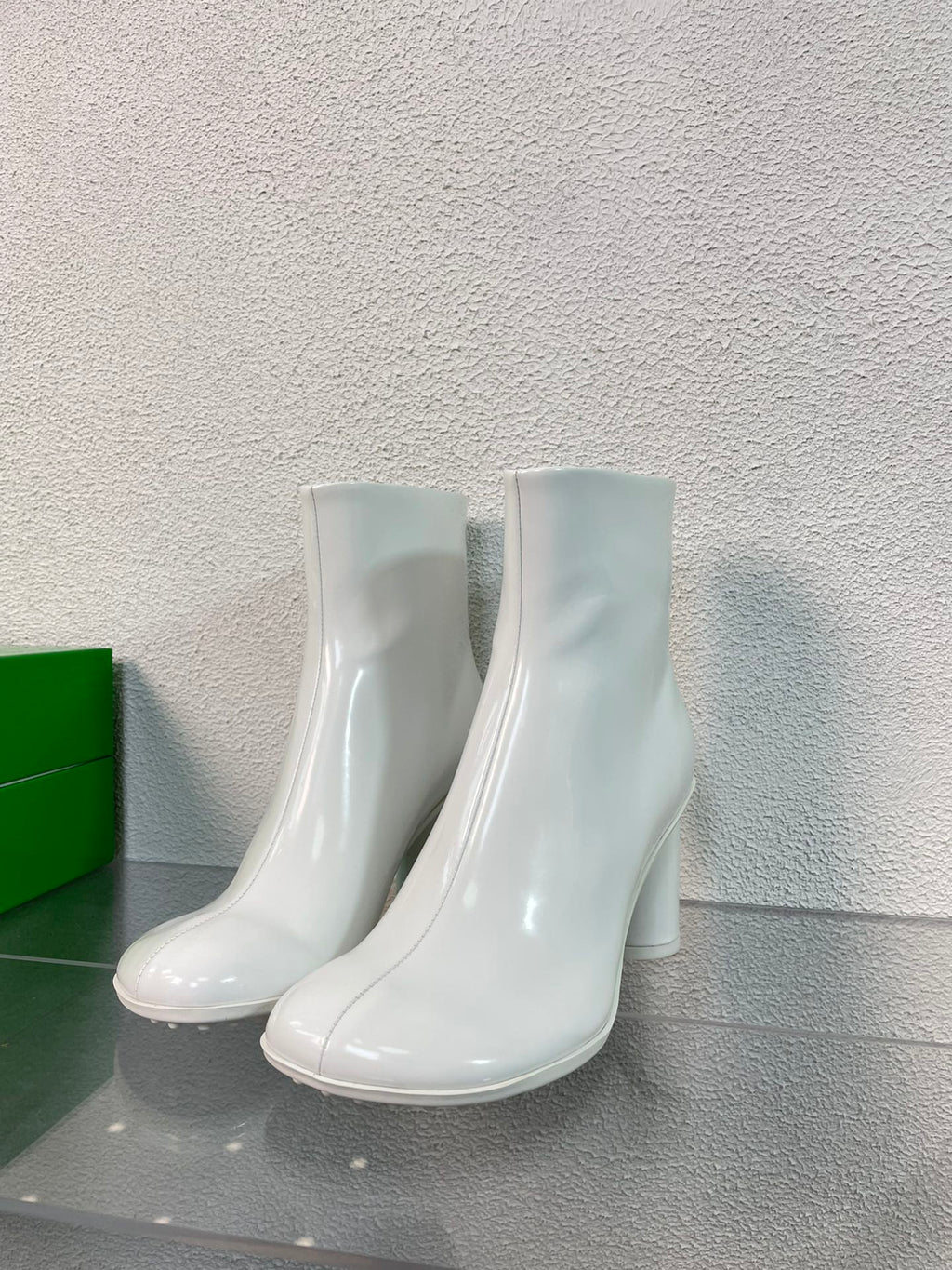 BOTTEGA VENETA ATOMIC ANKLE BOOT IN WHITE CALFSKIN 75 MM