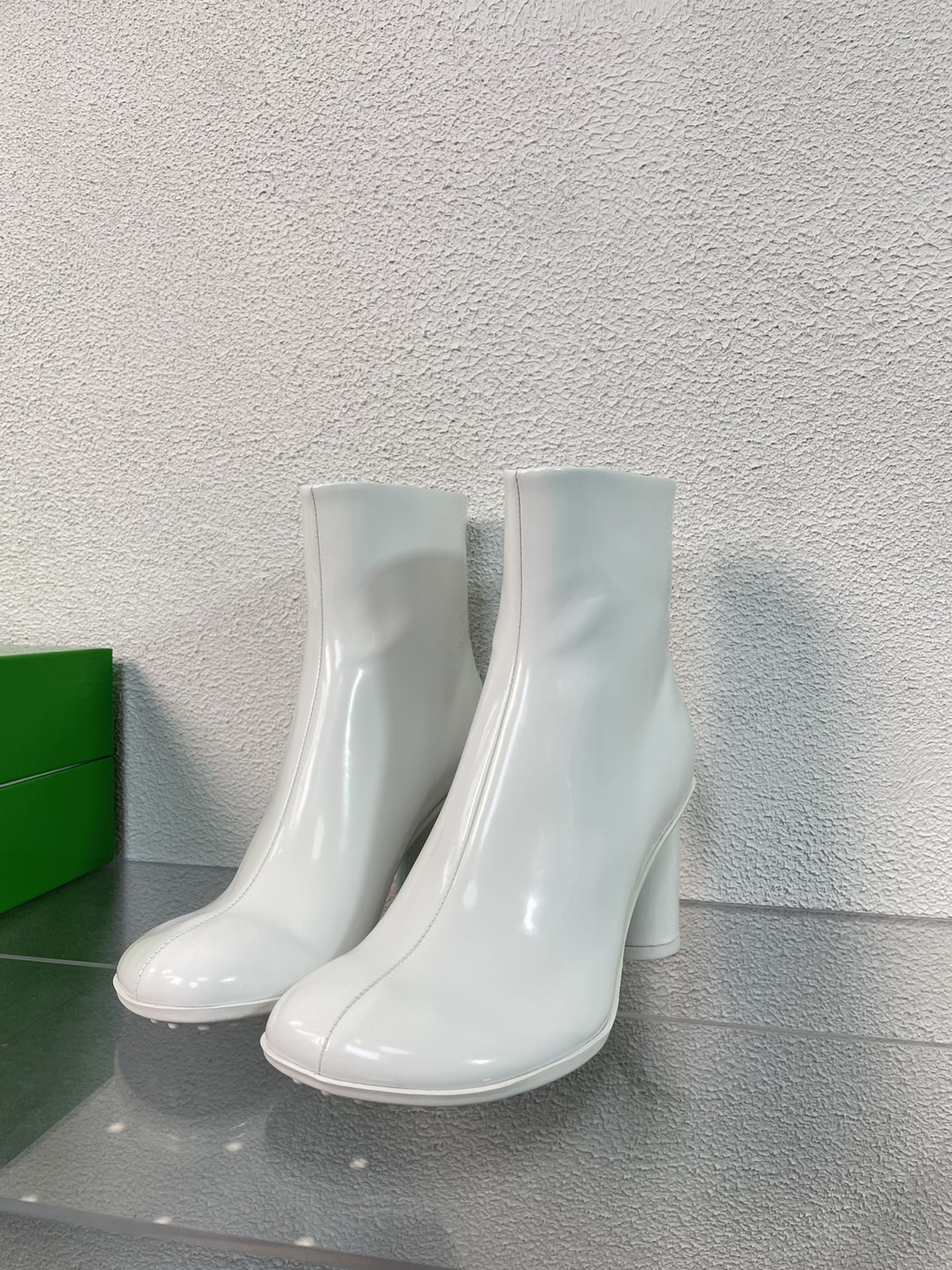BOTTEGA VENETA ATOMIC ANKLE BOOT IN WHITE CALFSKIN 75 MM