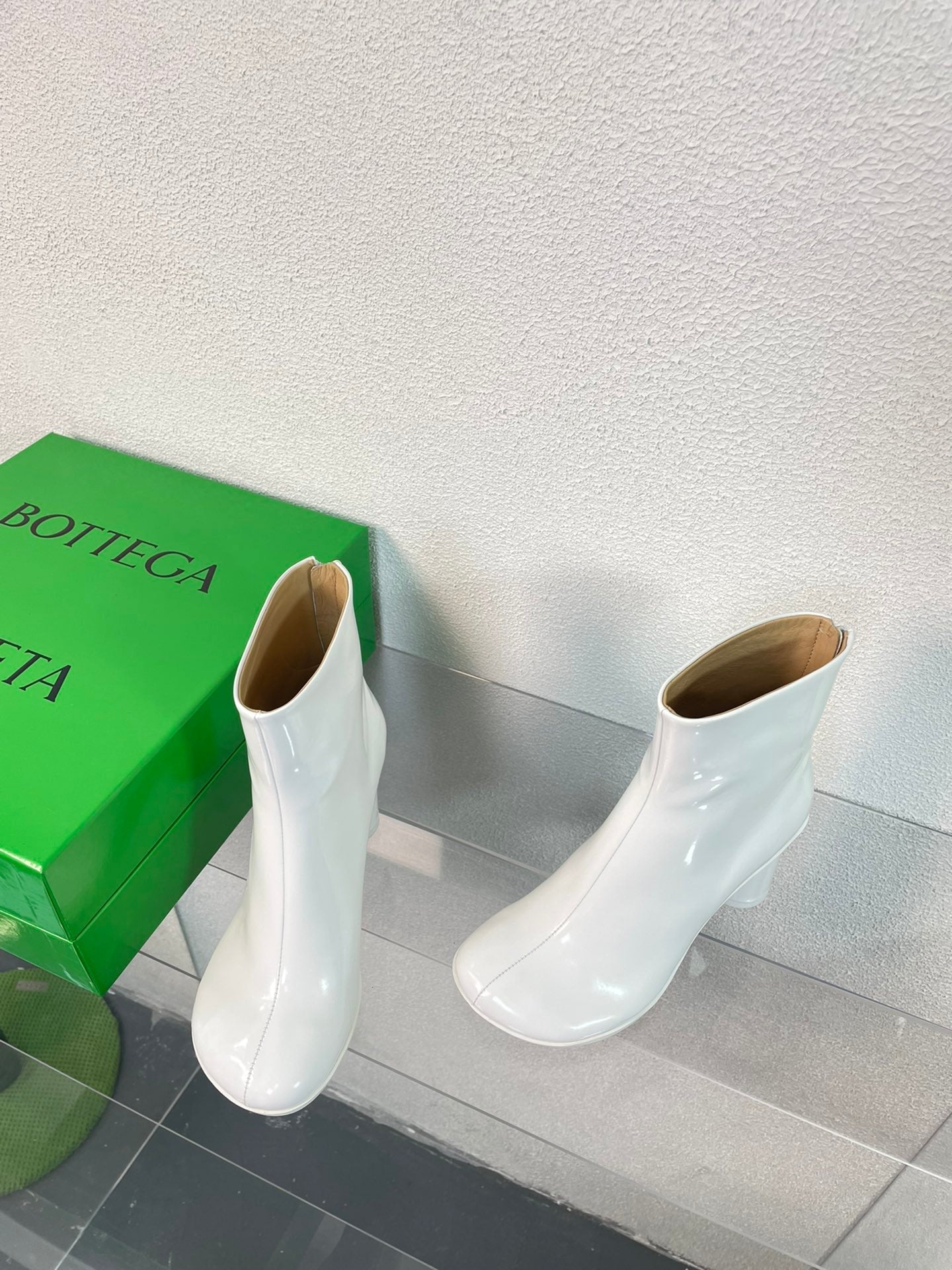 BOTTEGA VENETA ATOMIC ANKLE BOOT IN WHITE CALFSKIN 75 MM
