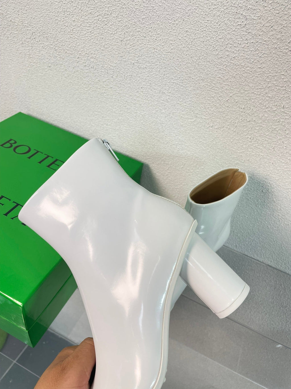 BOTTEGA VENETA ATOMIC ANKLE BOOT IN WHITE CALFSKIN 75 MM