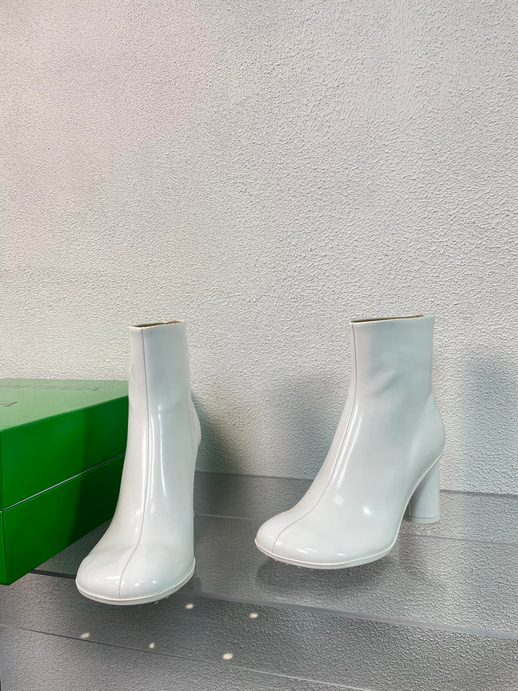 BOTTEGA VENETA ATOMIC ANKLE BOOT IN WHITE CALFSKIN 75 MM