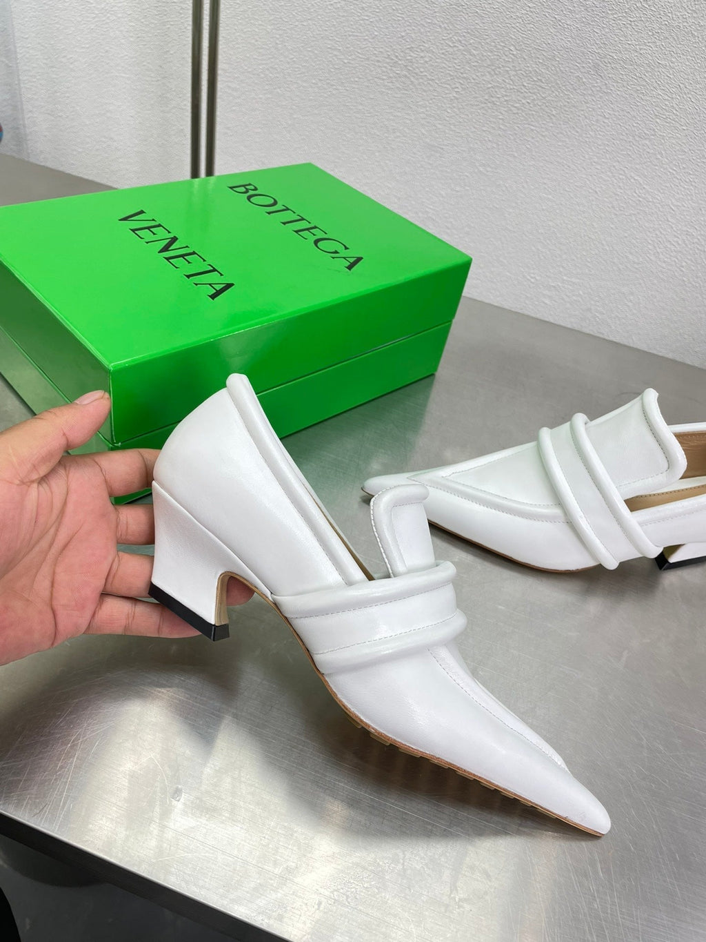 BOTTEGA VENETA HIGH PUMP 35 MM IN WHITE CALFSKIN