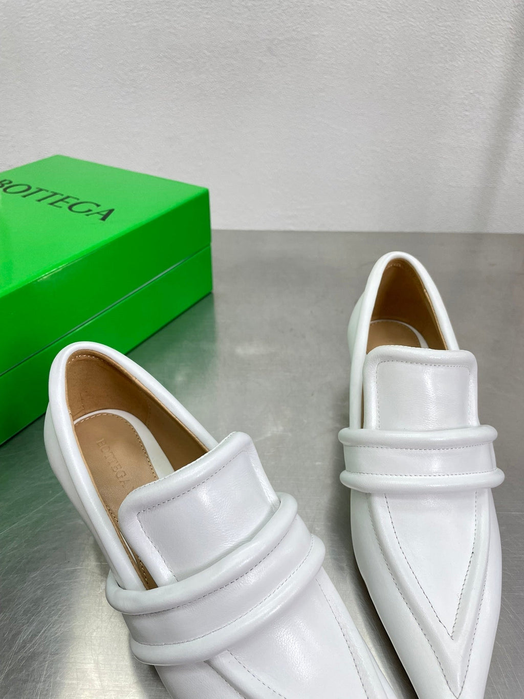 BOTTEGA VENETA HIGH PUMP 35 MM IN WHITE CALFSKIN
