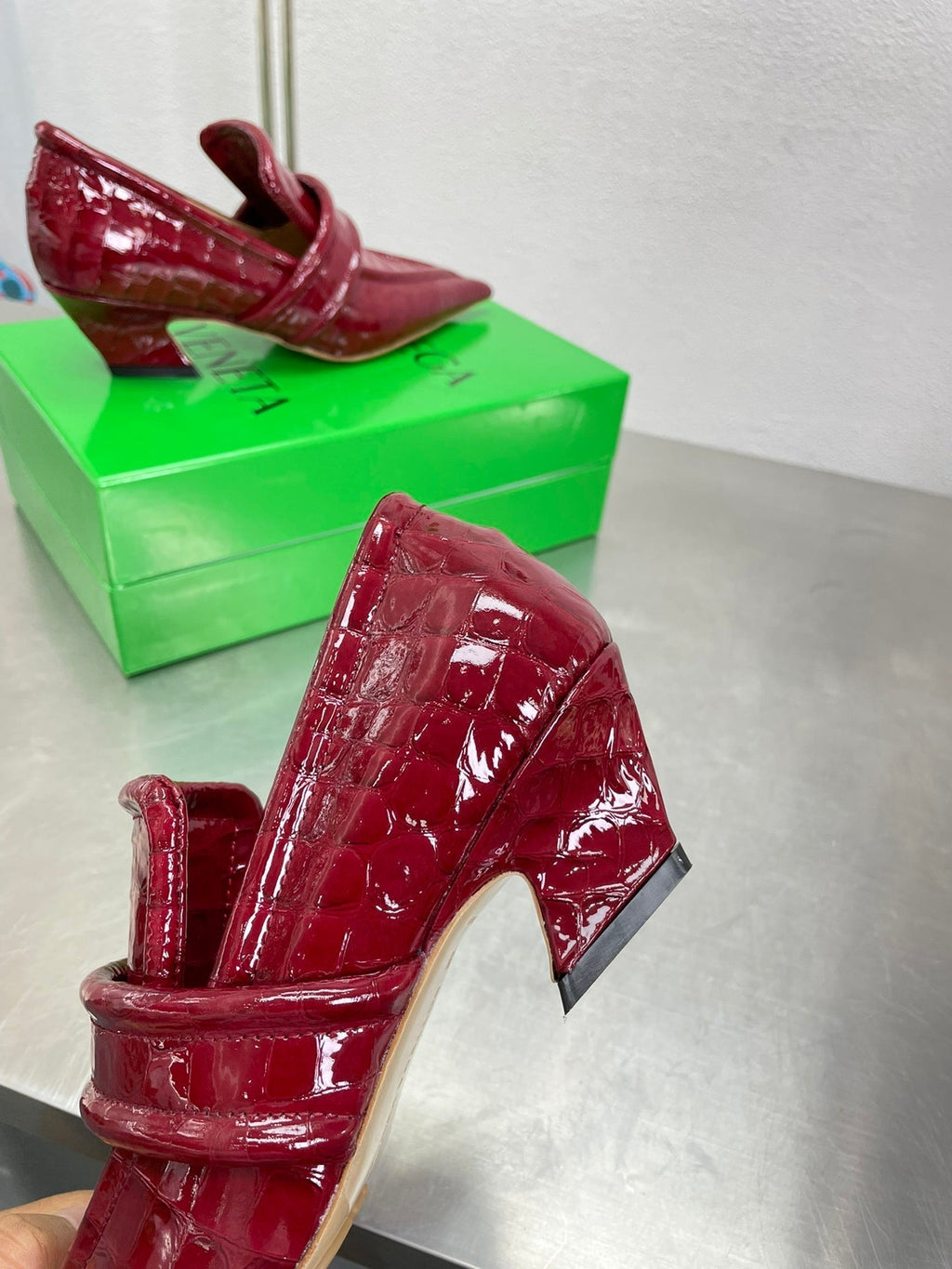 BOTTEGA VENETA HIGH PUMP 35 MM IN SCARLET RED PATENT CALFSKIN