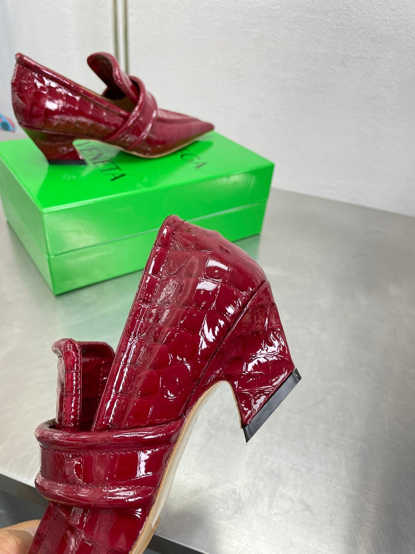 BOTTEGA VENETA HIGH PUMP 35 MM IN SCARLET RED PATENT CALFSKIN