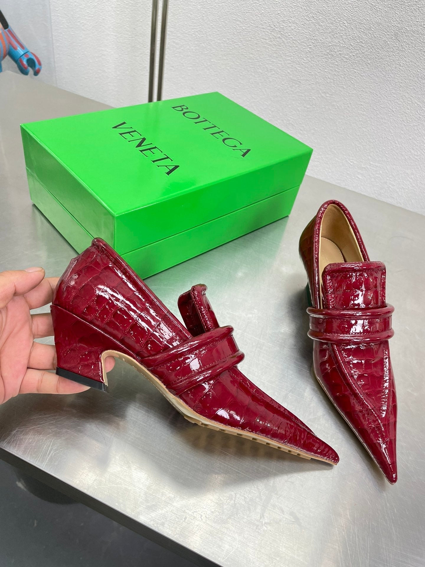 BOTTEGA VENETA HIGH PUMP 35 MM IN SCARLET RED PATENT CALFSKIN