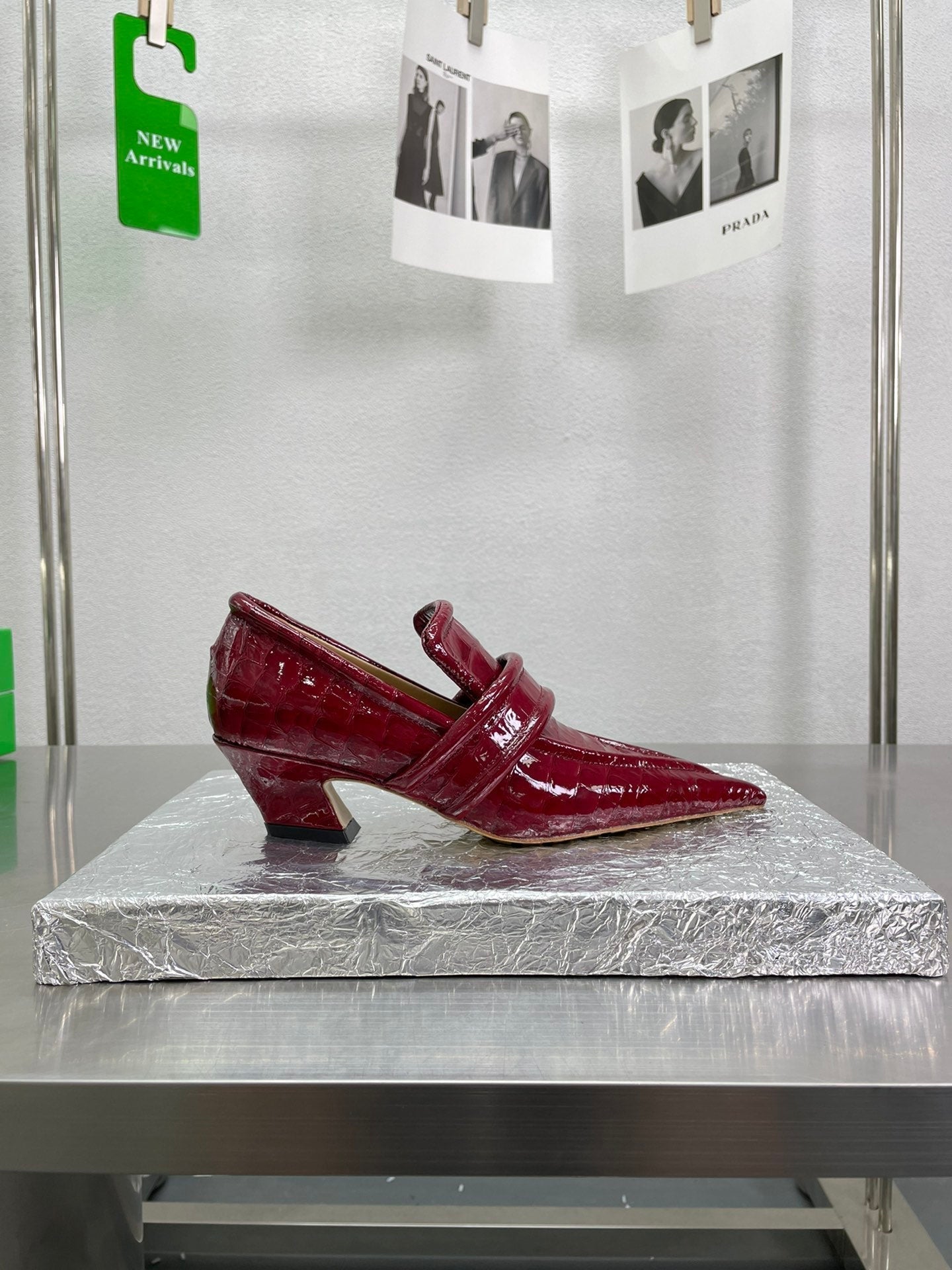 BOTTEGA VENETA HIGH PUMP 35 MM IN SCARLET RED PATENT CALFSKIN