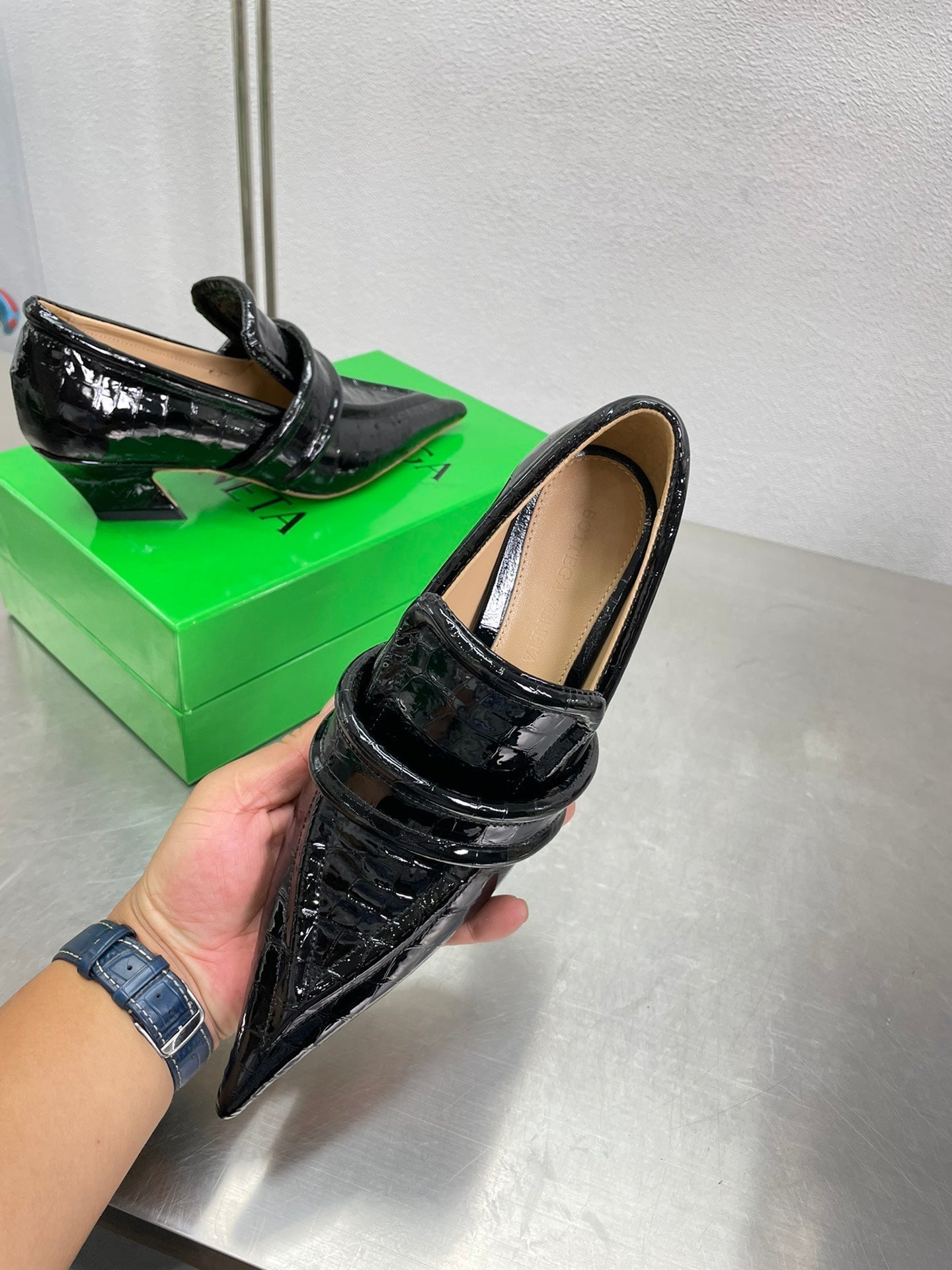 BOTTEGA VENETA HIGH PUMP 35 MM IN BLACK PATENT CALFSKIN