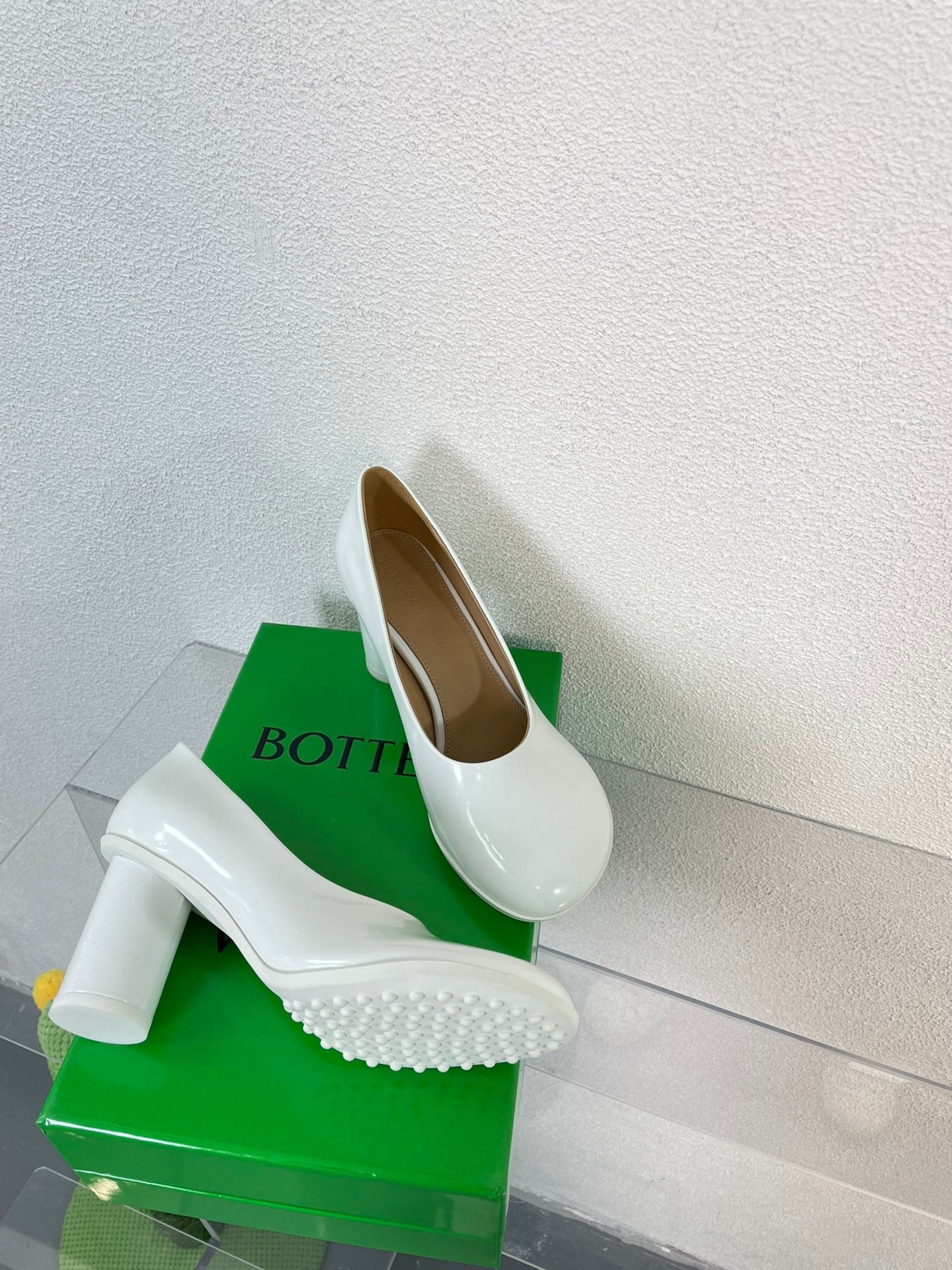 BOTTEGA VENETA ATOMIC HIGH PUMP 9 CM IN WHITE CALFSKIN