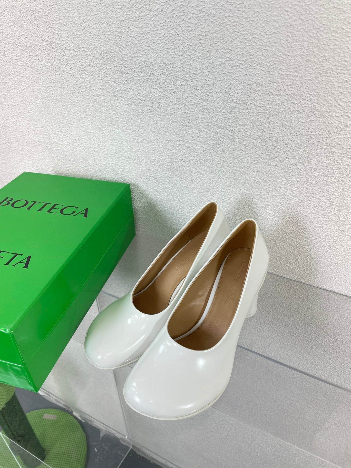 BOTTEGA VENETA ATOMIC HIGH PUMP 9 CM IN WHITE CALFSKIN