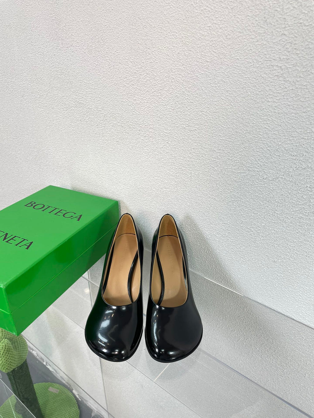 BOTTEGA VENETA ATOMIC HIGH PUMP 9 CM IN BLACK CALFSKIN