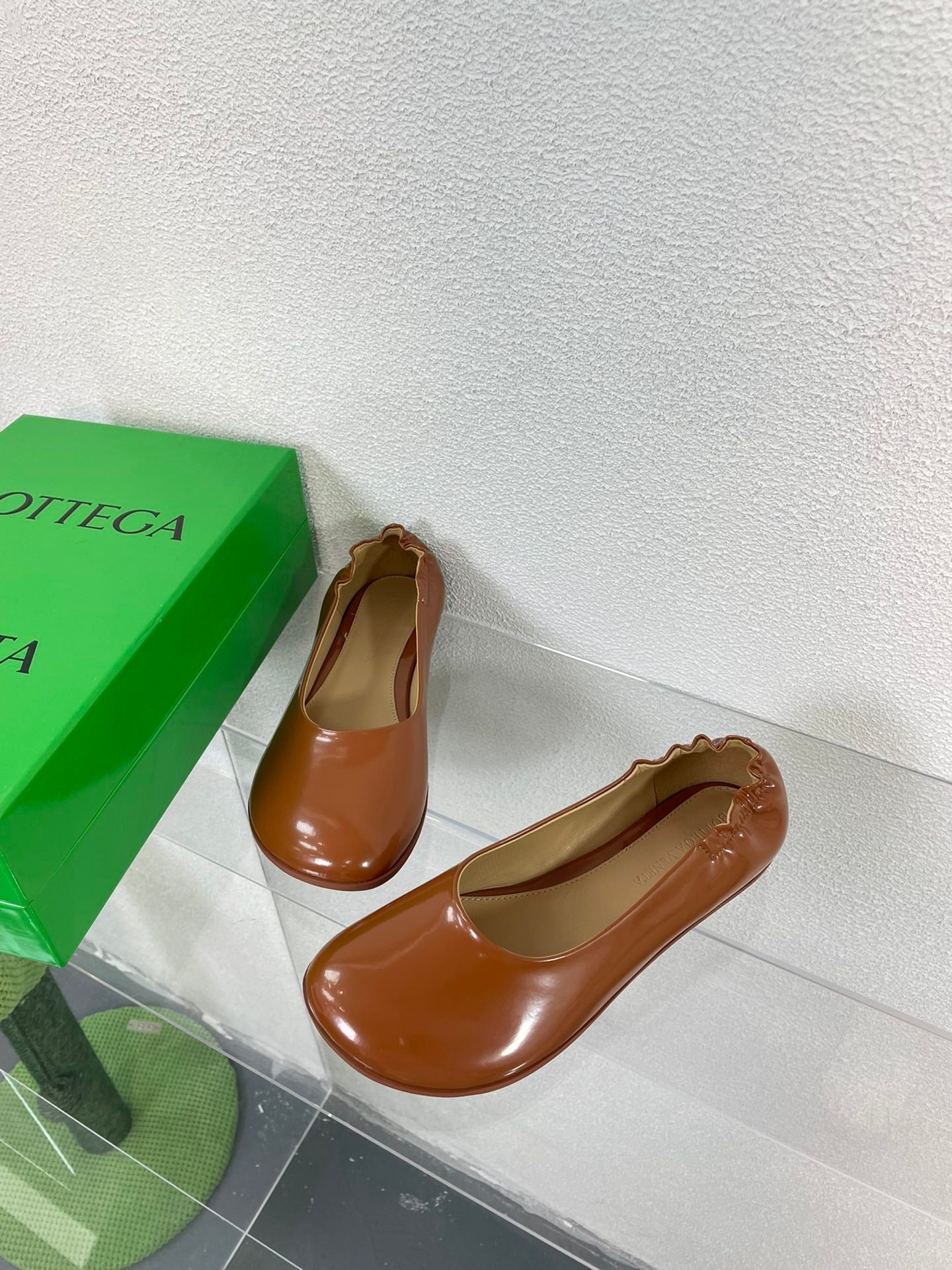 BOTTEGA VENETA ATOMIC BALLERINA FLAT IN BRONZE BROWN CALFSKIN