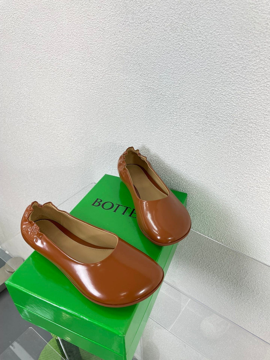 BOTTEGA VENETA ATOMIC BALLERINA FLAT IN BRONZE BROWN CALFSKIN