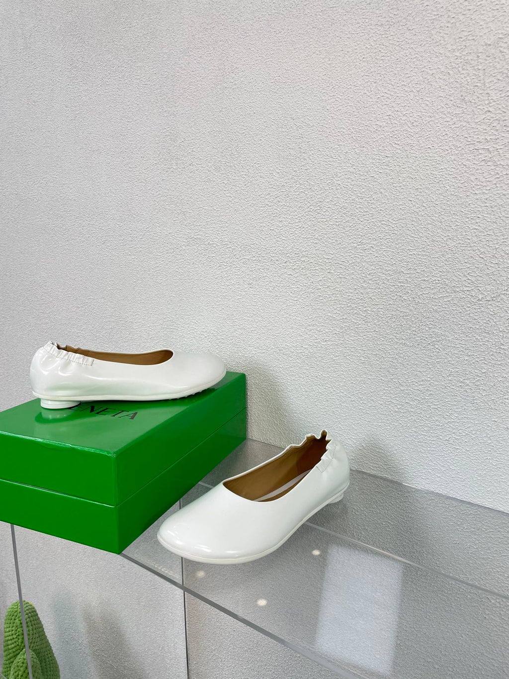 BOTTEGA VENETA ATOMIC BALLERINA FLAT IN WHITE CALFSKIN