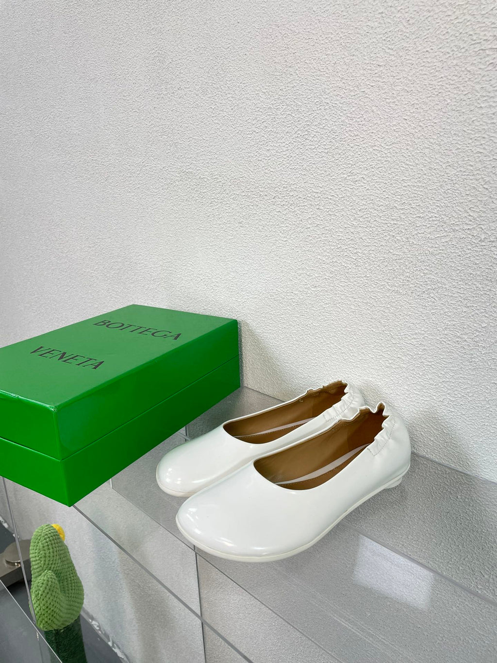 BOTTEGA VENETA ATOMIC BALLERINA FLAT IN WHITE CALFSKIN