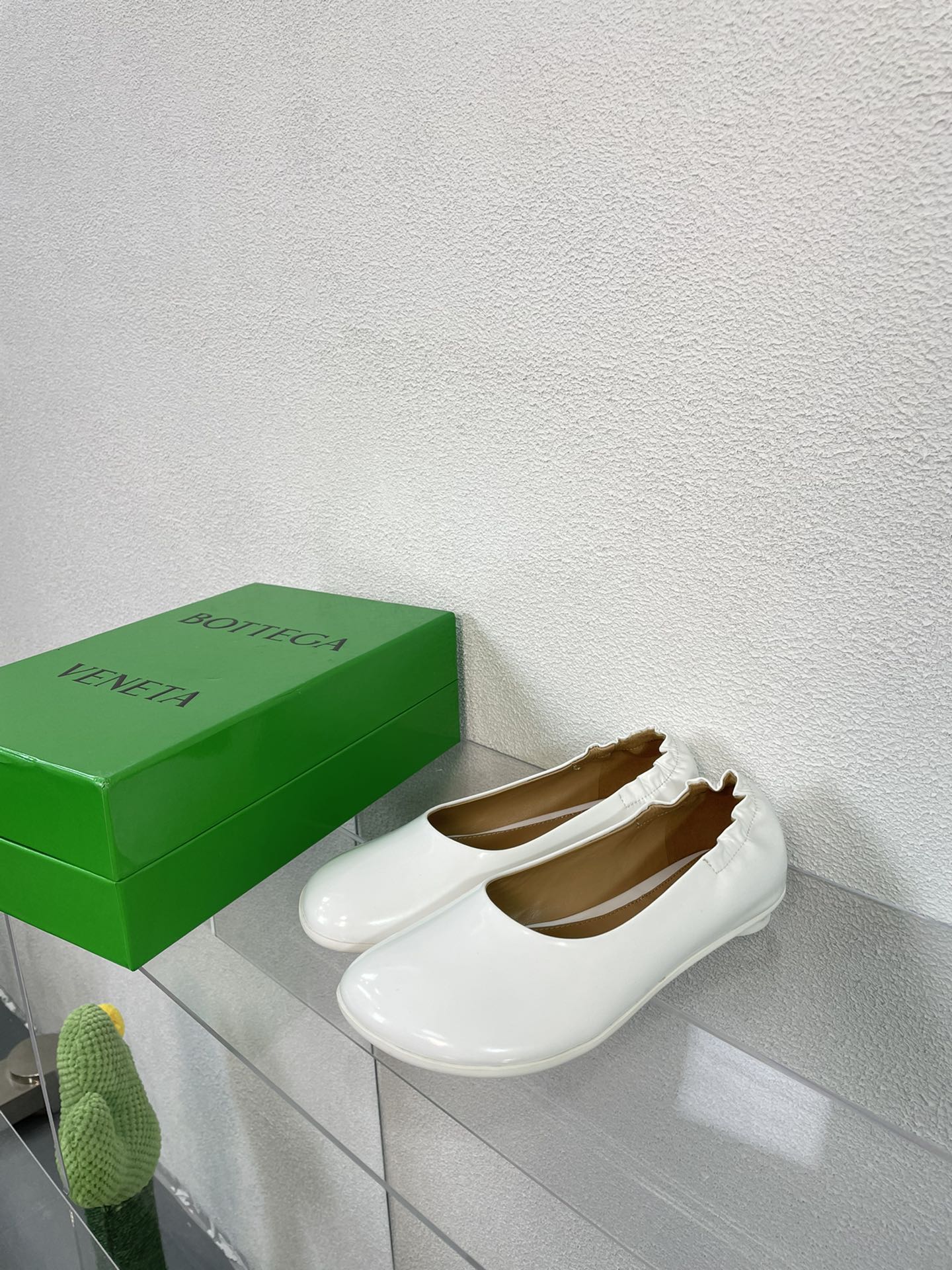 BOTTEGA VENETA ATOMIC BALLERINA FLAT IN WHITE CALFSKIN
