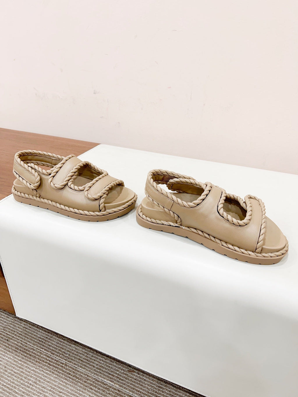 BOTTEGA VENETA REFINED DAD SANDAL IN TUSCAN BEIGE LAMBSKIN