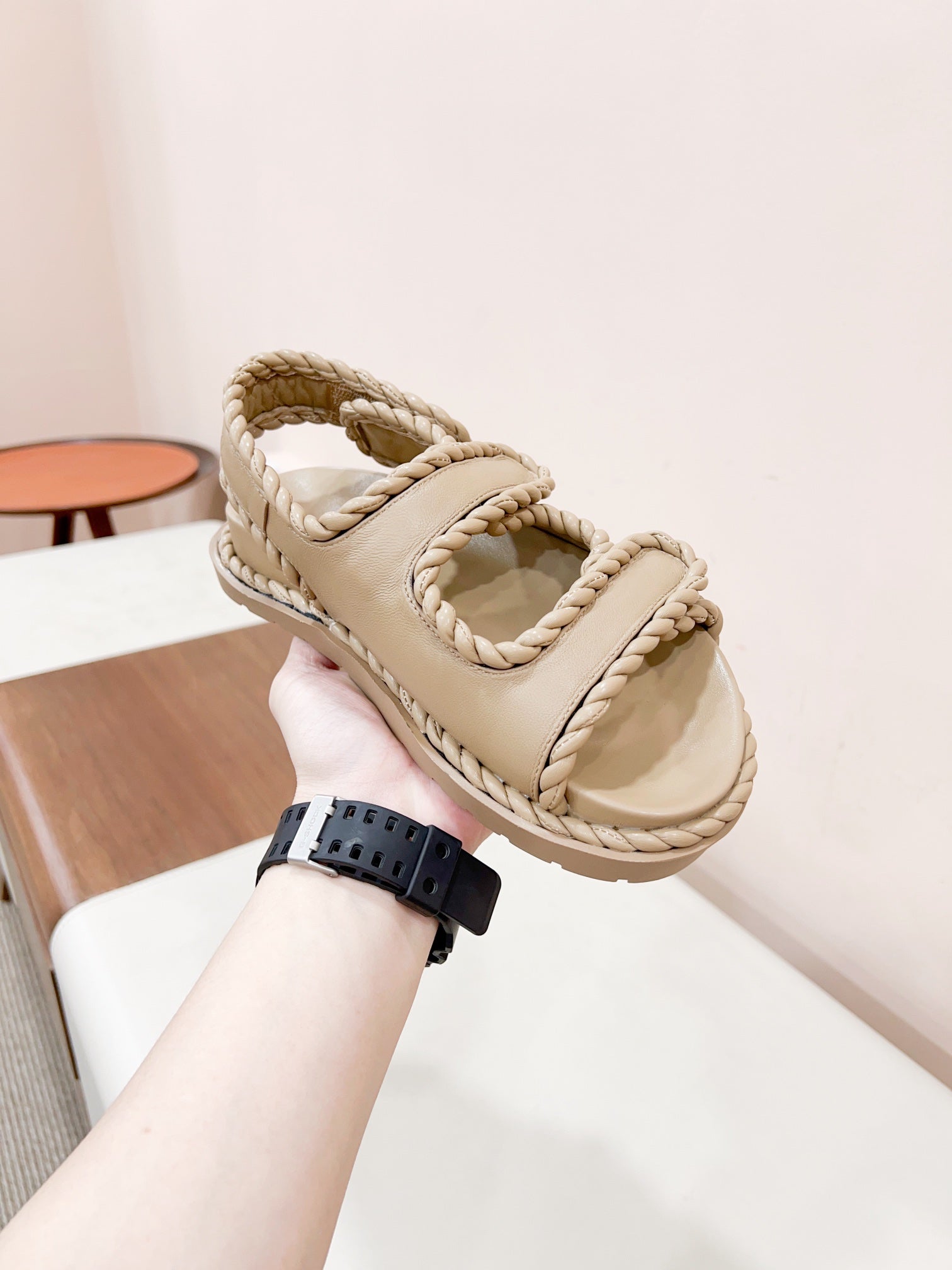 BOTTEGA VENETA REFINED DAD SANDAL IN TUSCAN BEIGE LAMBSKIN