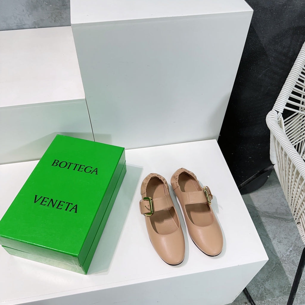 BOTTEGA VENETA ASTAIRE MARY-JANE BALLERINA IN CAMEL BEIGE CALFSKIN