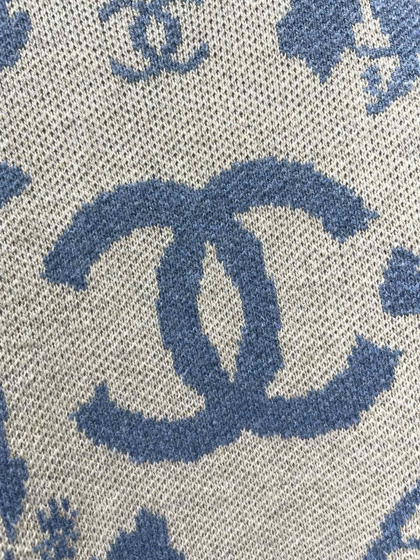 CHANEL 25S CREW NECK SWEATER 462