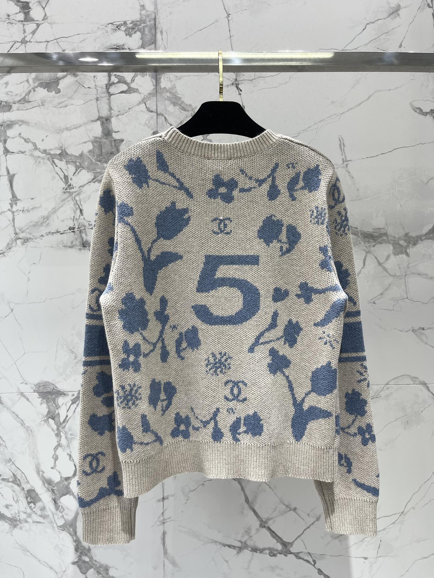 CHANEL 25S CREW NECK SWEATER 462