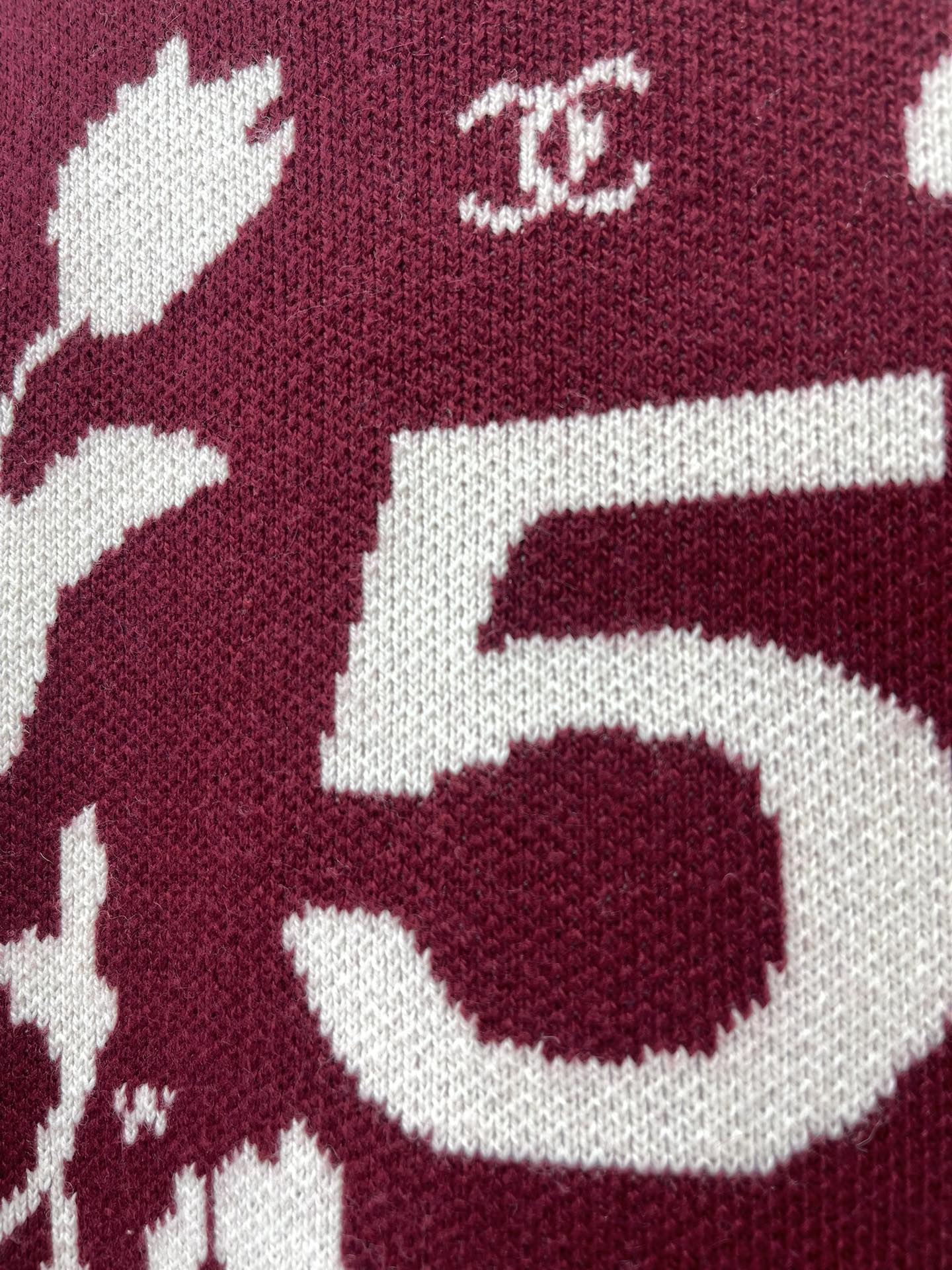 CHANEL 25S CREW NECK SWEATER 460