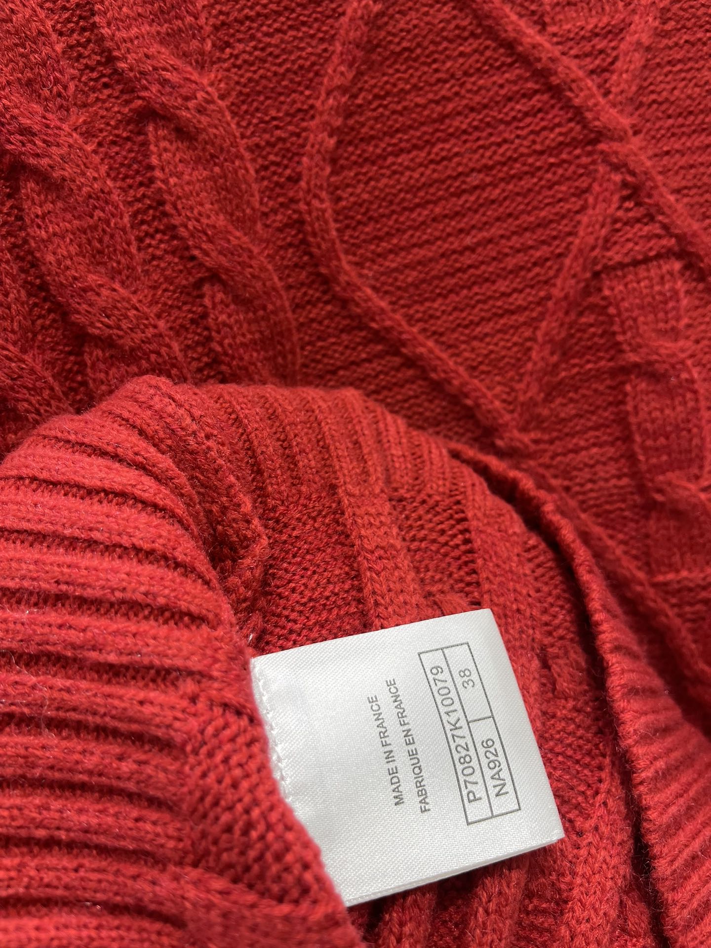 CHANEL 26S LONG-SLEEVE CREWNECK SWEATER 666