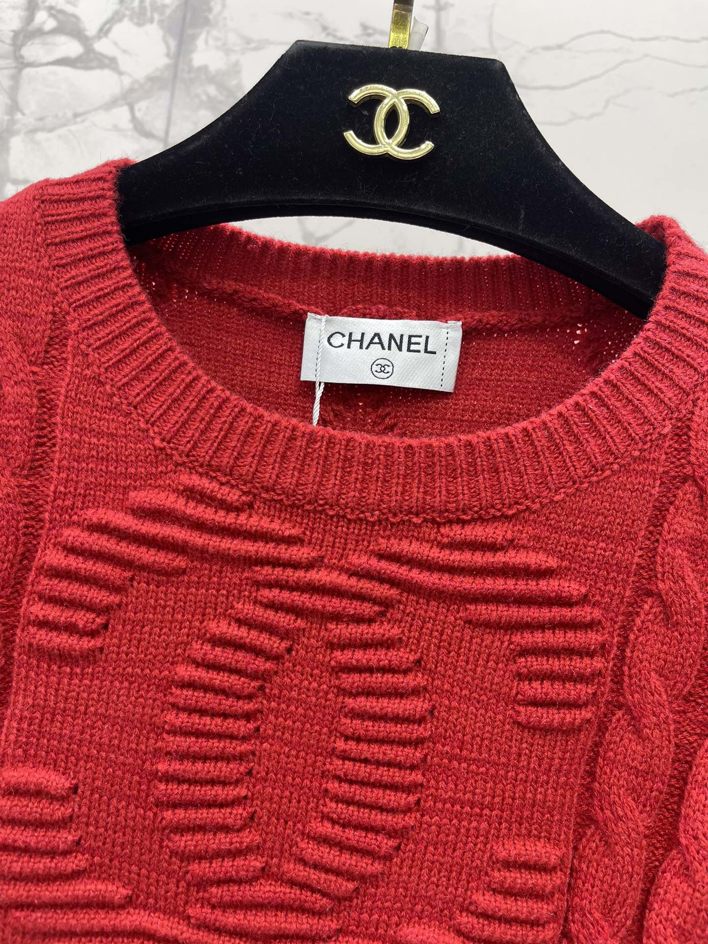 CHANEL 26S LONG-SLEEVE CREWNECK SWEATER 666