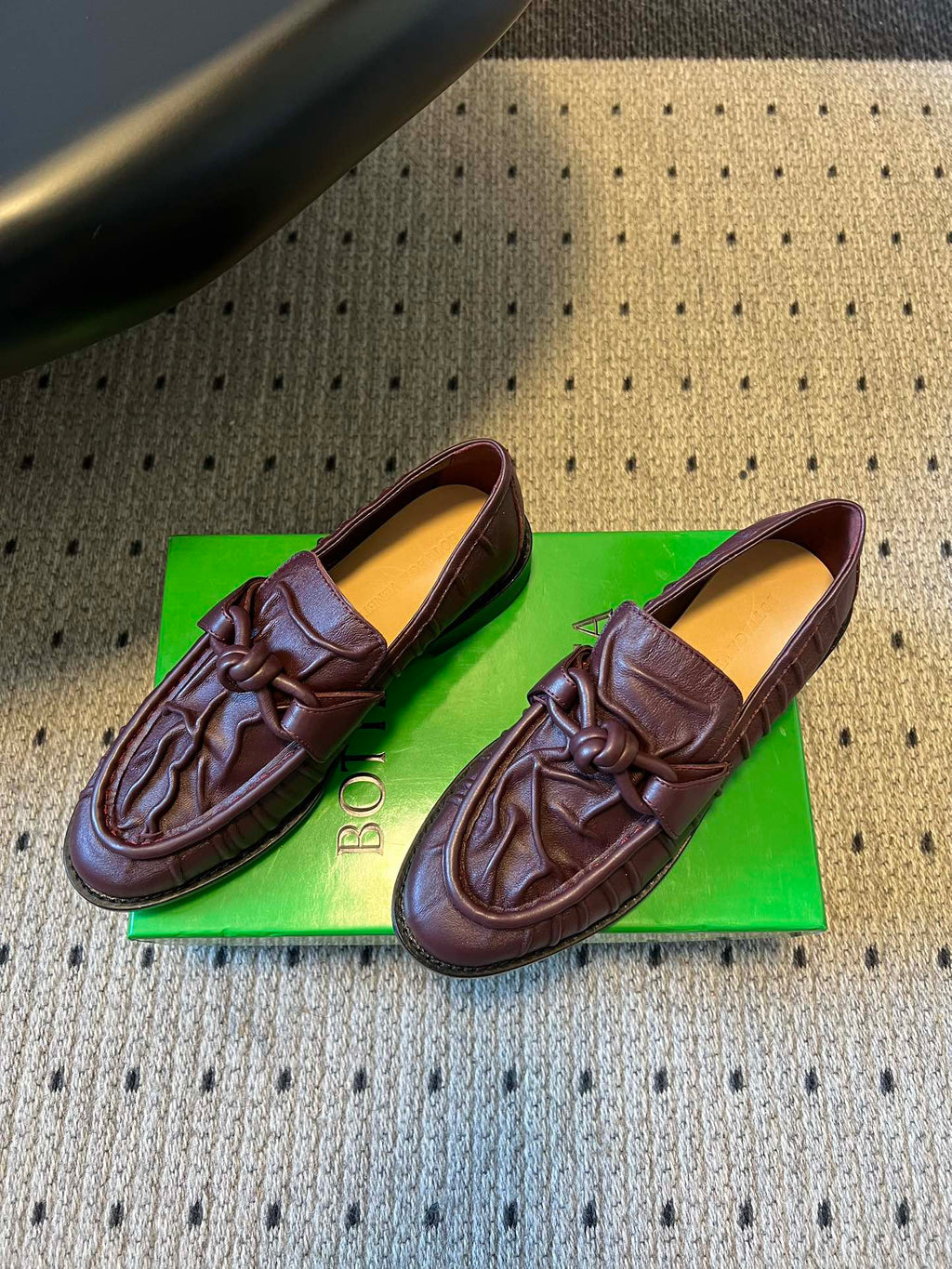 BOTTEGA VENETA 26S LOAFERS IN DARK REDDISH BROWN LAMBSKIN