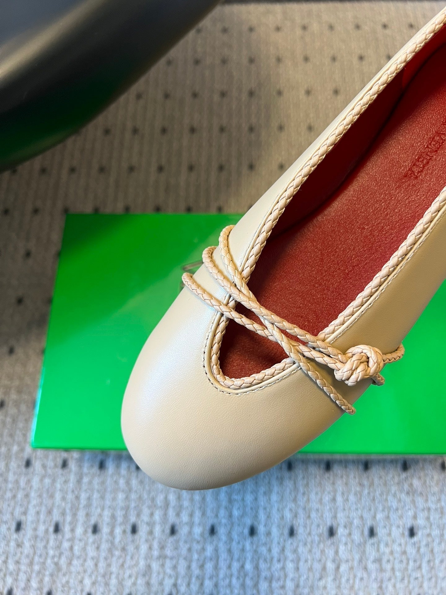 BOTTEGA VENETA 26S ESPADRILLE BALLET FLATS IN BEIGE LAMBSKIN