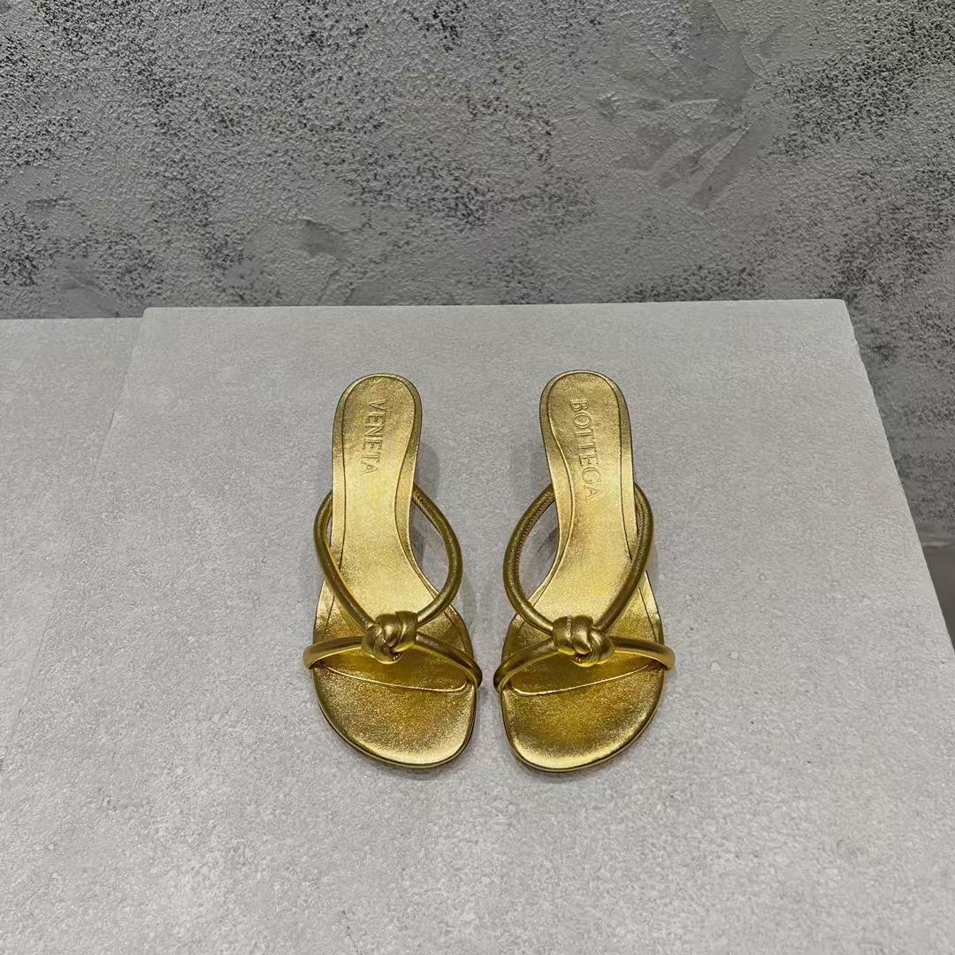 BOTTEGA VENETA HEELED SANDALS METALLIC GOLD LAMBSKIN