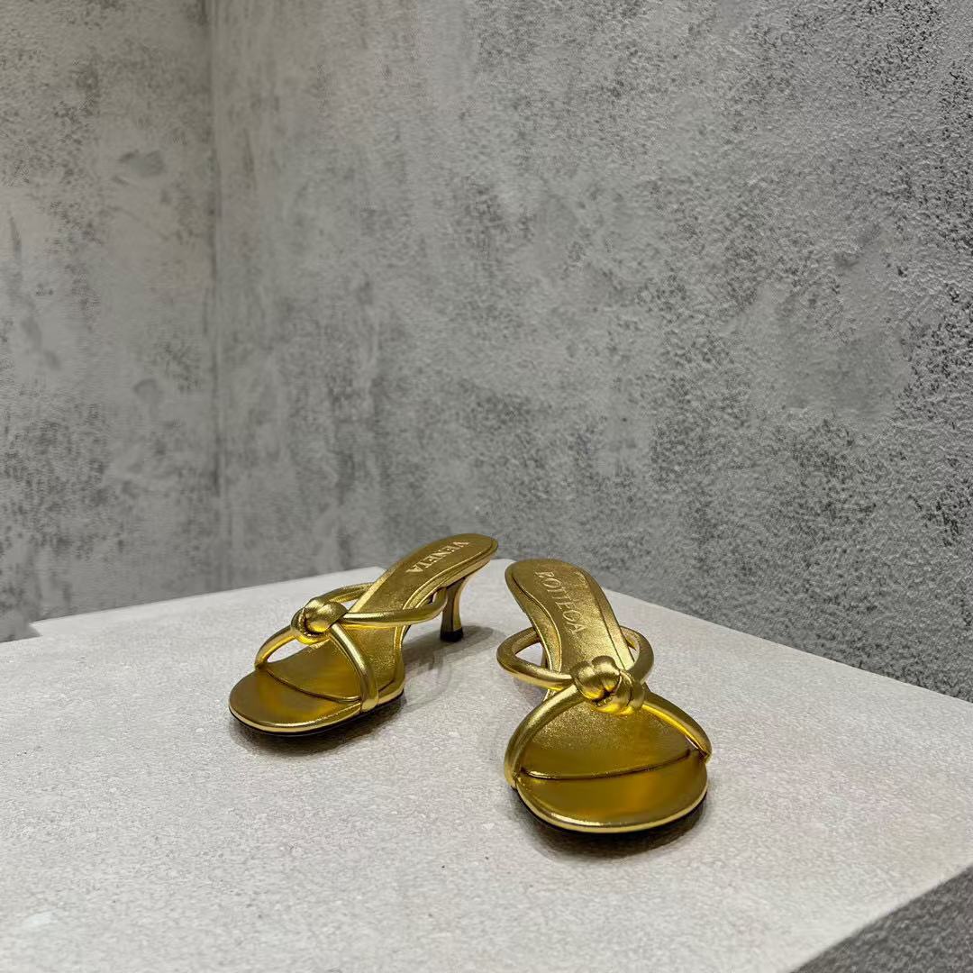 BOTTEGA VENETA HEELED SANDALS METALLIC GOLD LAMBSKIN