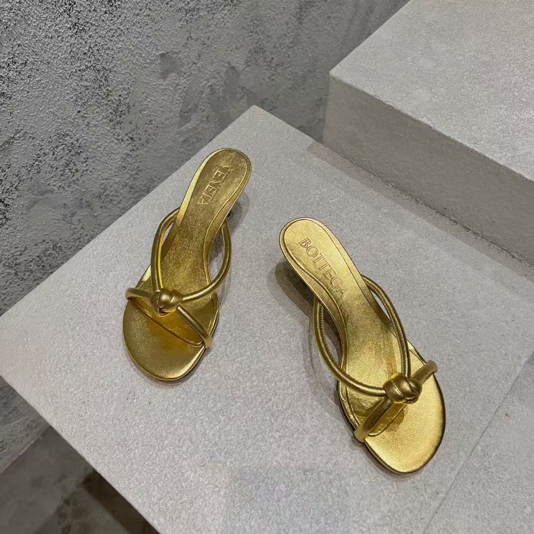 BOTTEGA VENETA HEELED SANDALS METALLIC GOLD LAMBSKIN