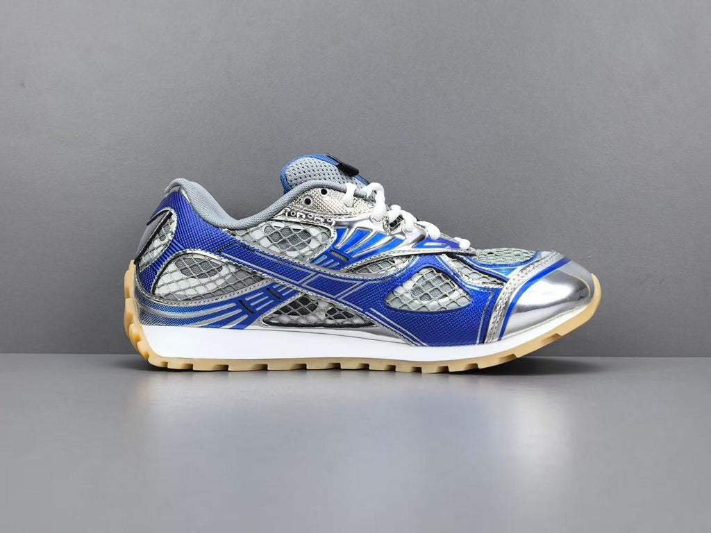 BOTTEGA VENETA SNEAKERS IN SILVER AND BLUE MESH