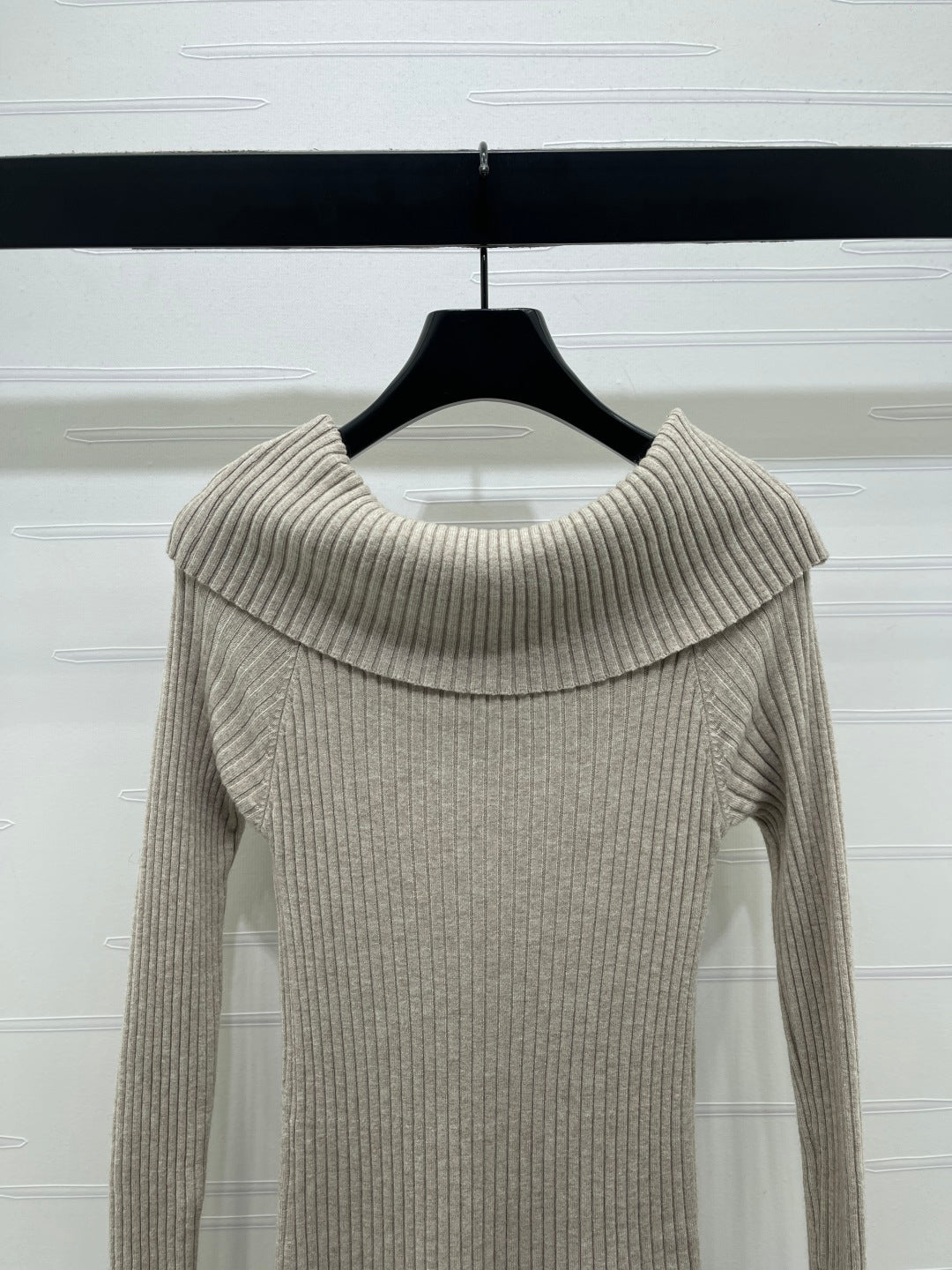 CHANEL 25S KNITTED LONG-SLEEVE DRESS 277