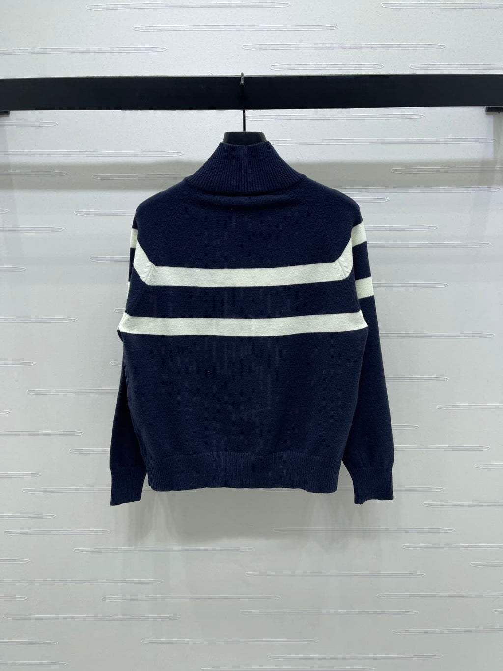 CHANEL 25S STAND-COLLAR CARDIGAN 283