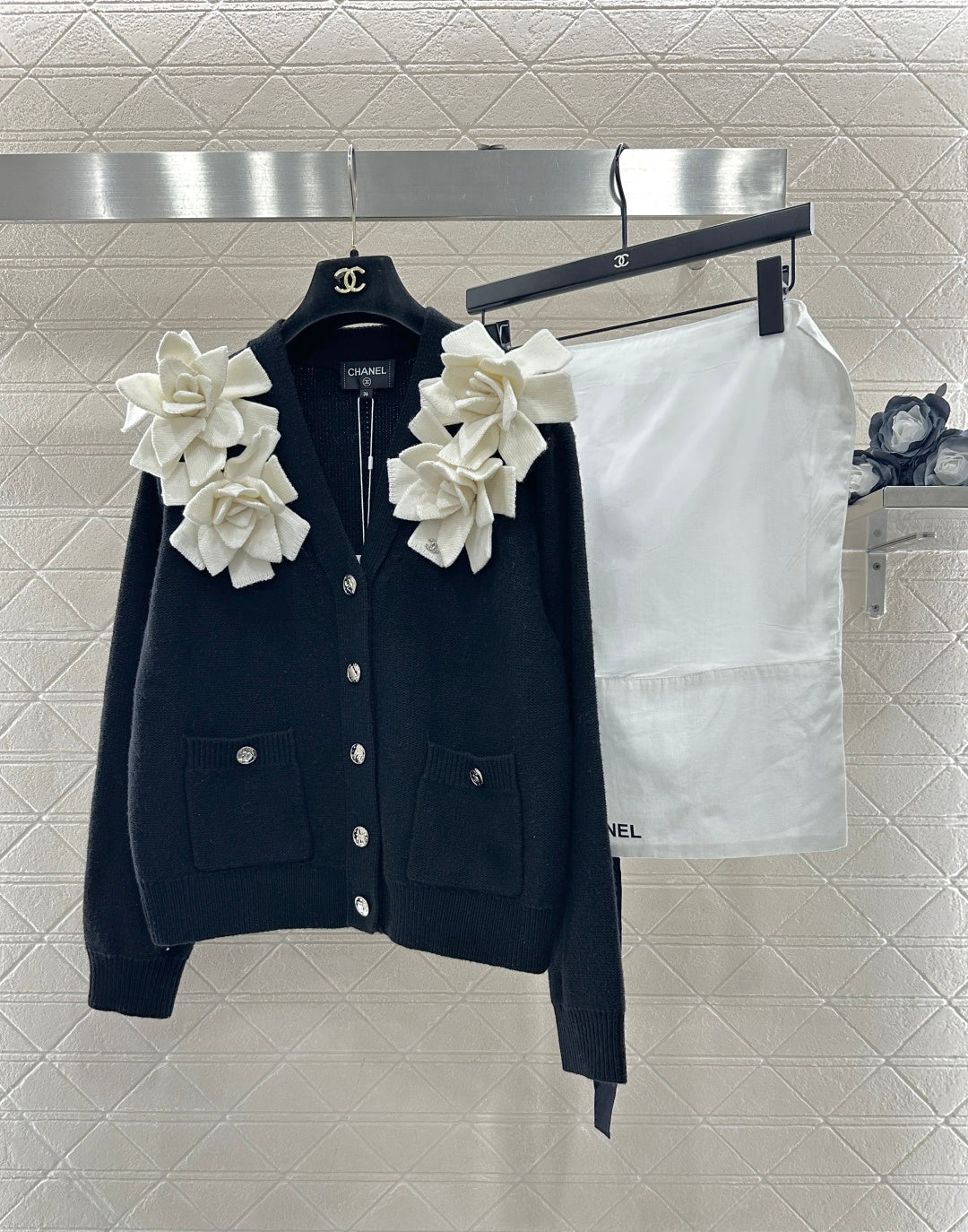 CHANEL 25S CAMELLIA PRINT CARDIGAN 648