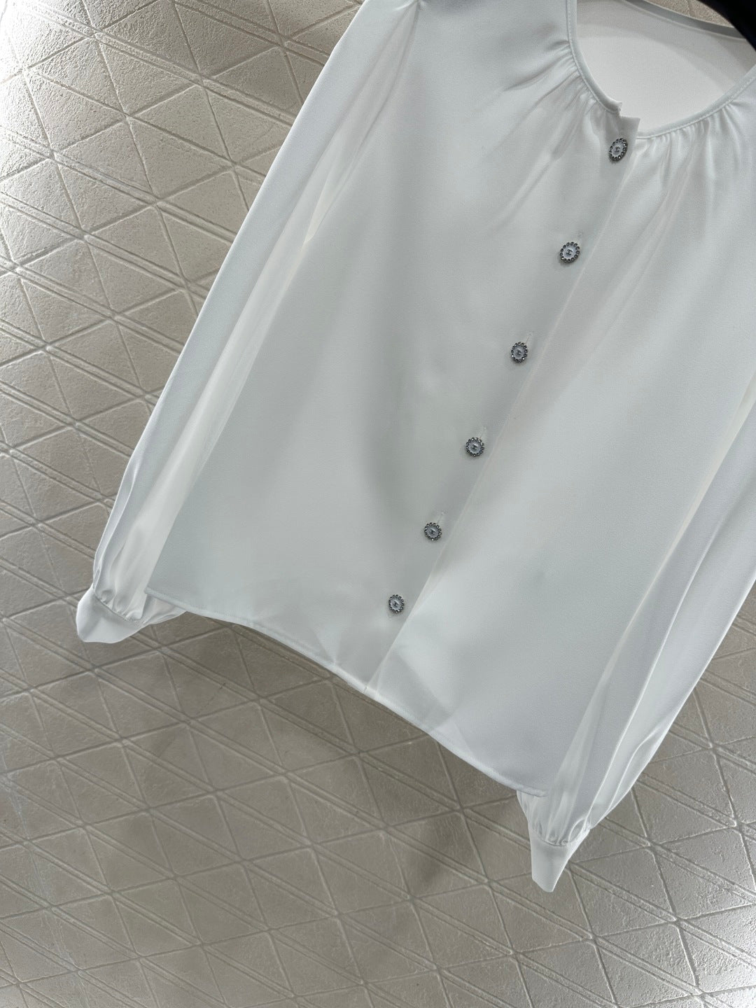 CHANEL 25S ROUND-NECK SHIRT 602