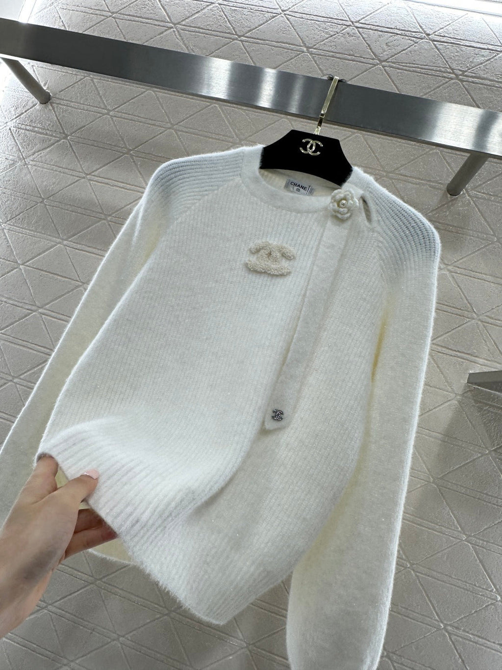 CHANEL 26S CREW NECK PULLOVER SWEATER 732