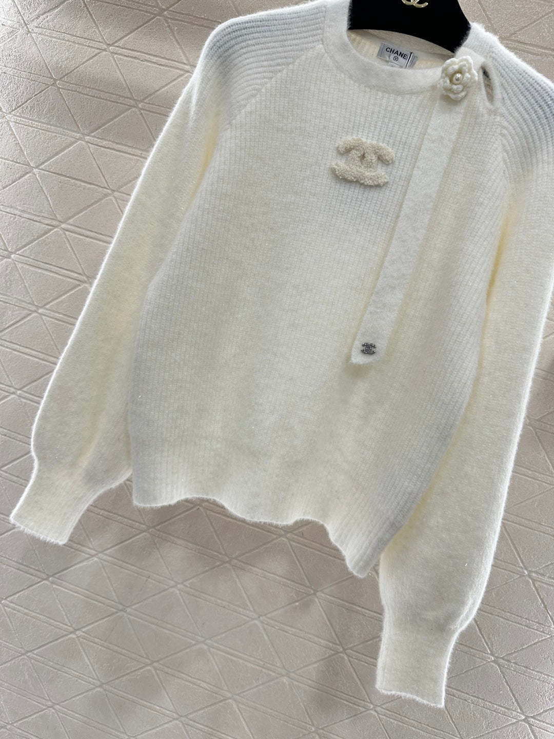 CHANEL 26S CREW NECK PULLOVER SWEATER 732