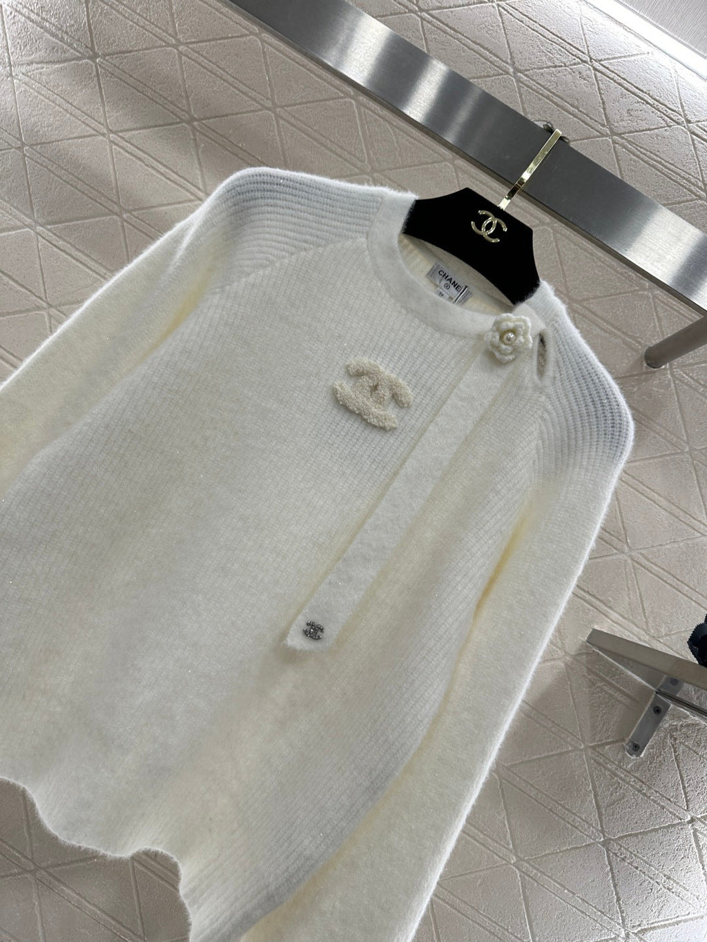 CHANEL 26S CREW NECK PULLOVER SWEATER 732
