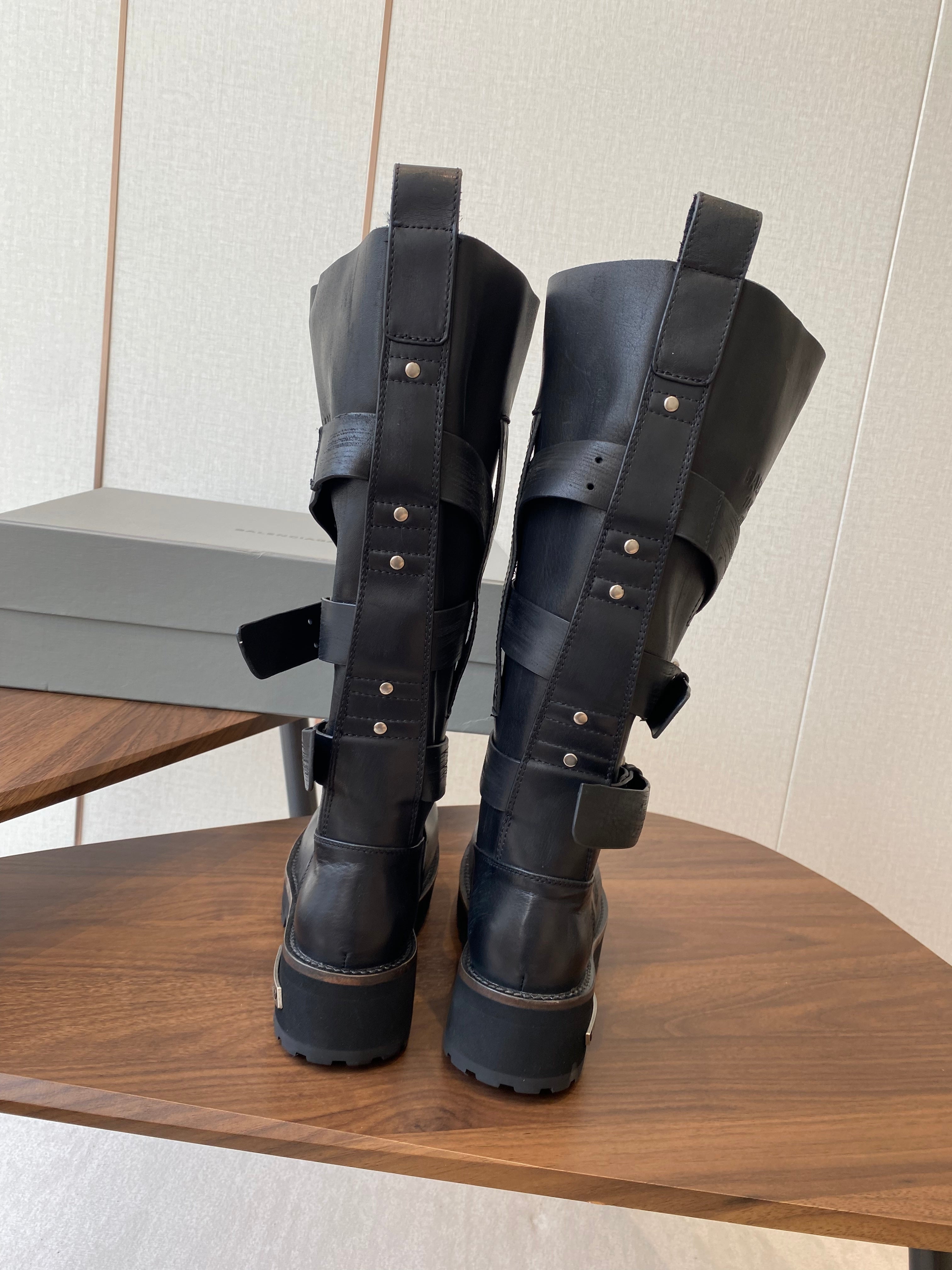 BALEN HIGH BUCKLE BOOTS IN BLACK CALFSKIN