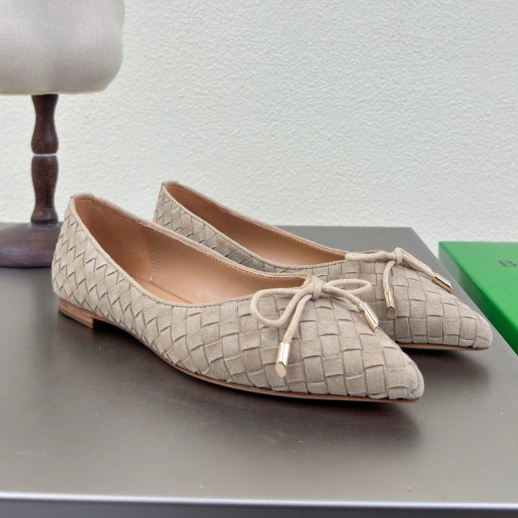 BOTTEGA VENETA BALLET FLAT IN LIGHT BROWN INTRECCIATO SUEDE WITH BOW