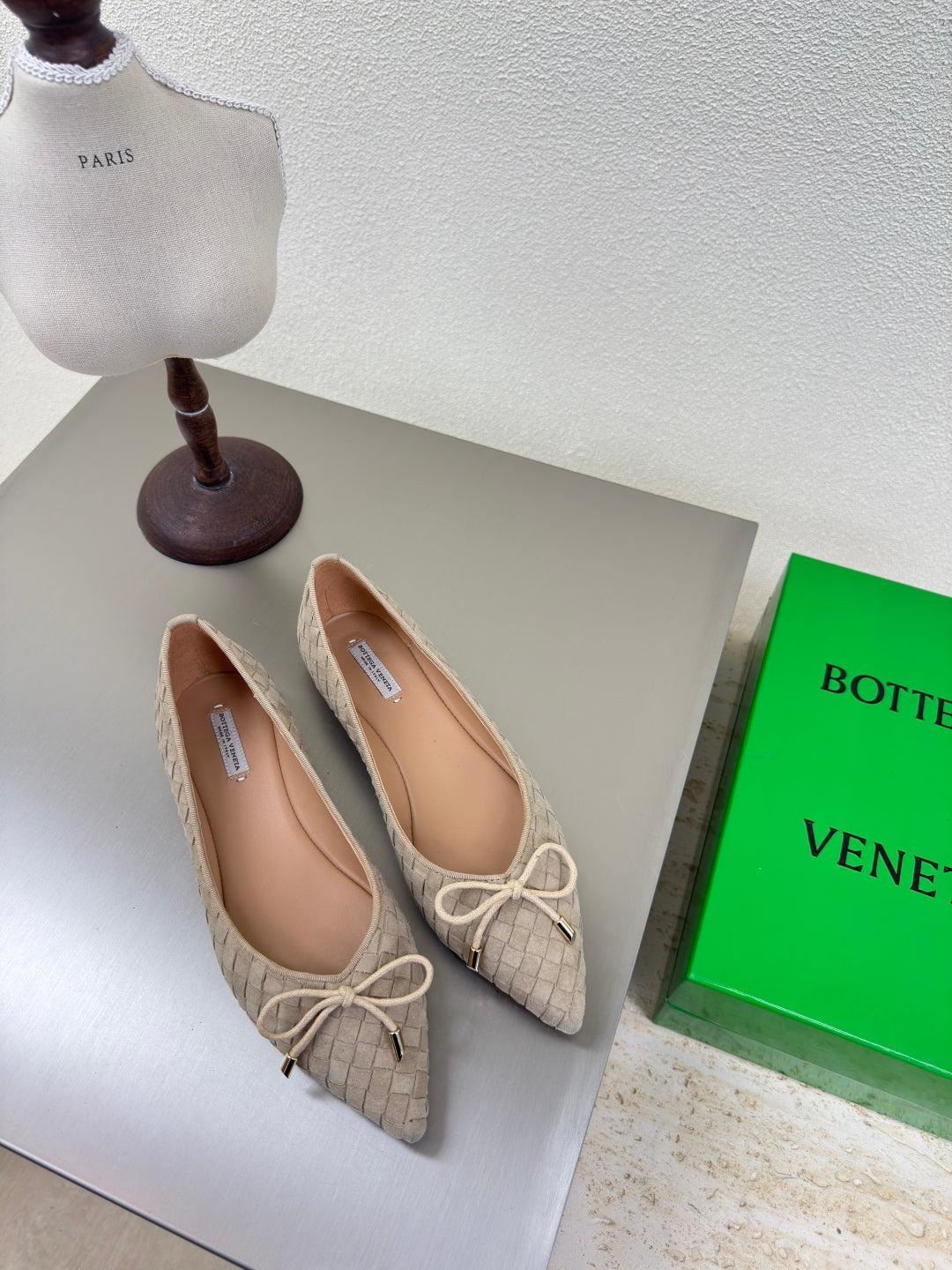 BOTTEGA VENETA BALLET FLAT IN LIGHT BROWN INTRECCIATO SUEDE WITH BOW