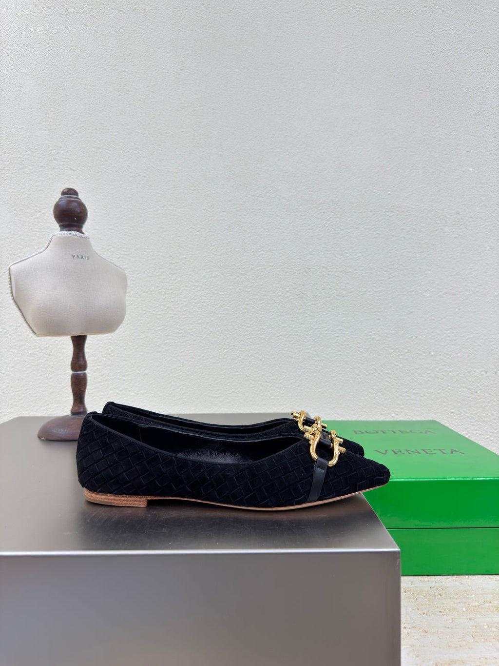 BOTTEGA VENETA BALLET FLAT IN BLACK INTRECCIATO SUEDE