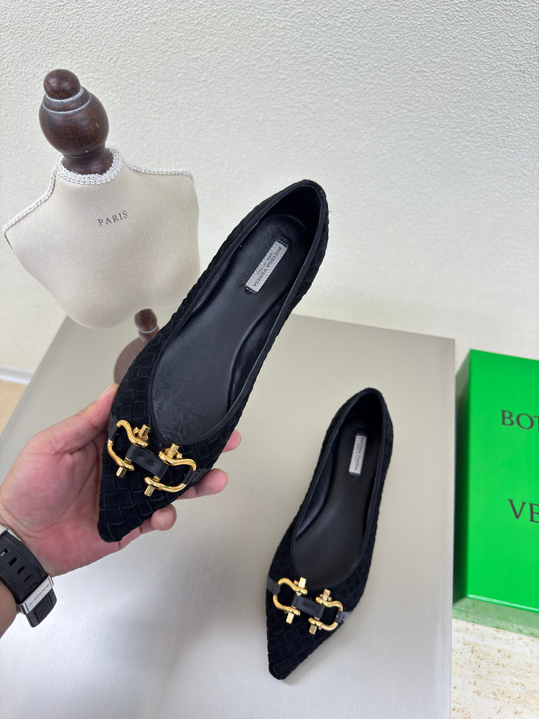 BOTTEGA VENETA BALLET FLAT IN BLACK INTRECCIATO SUEDE