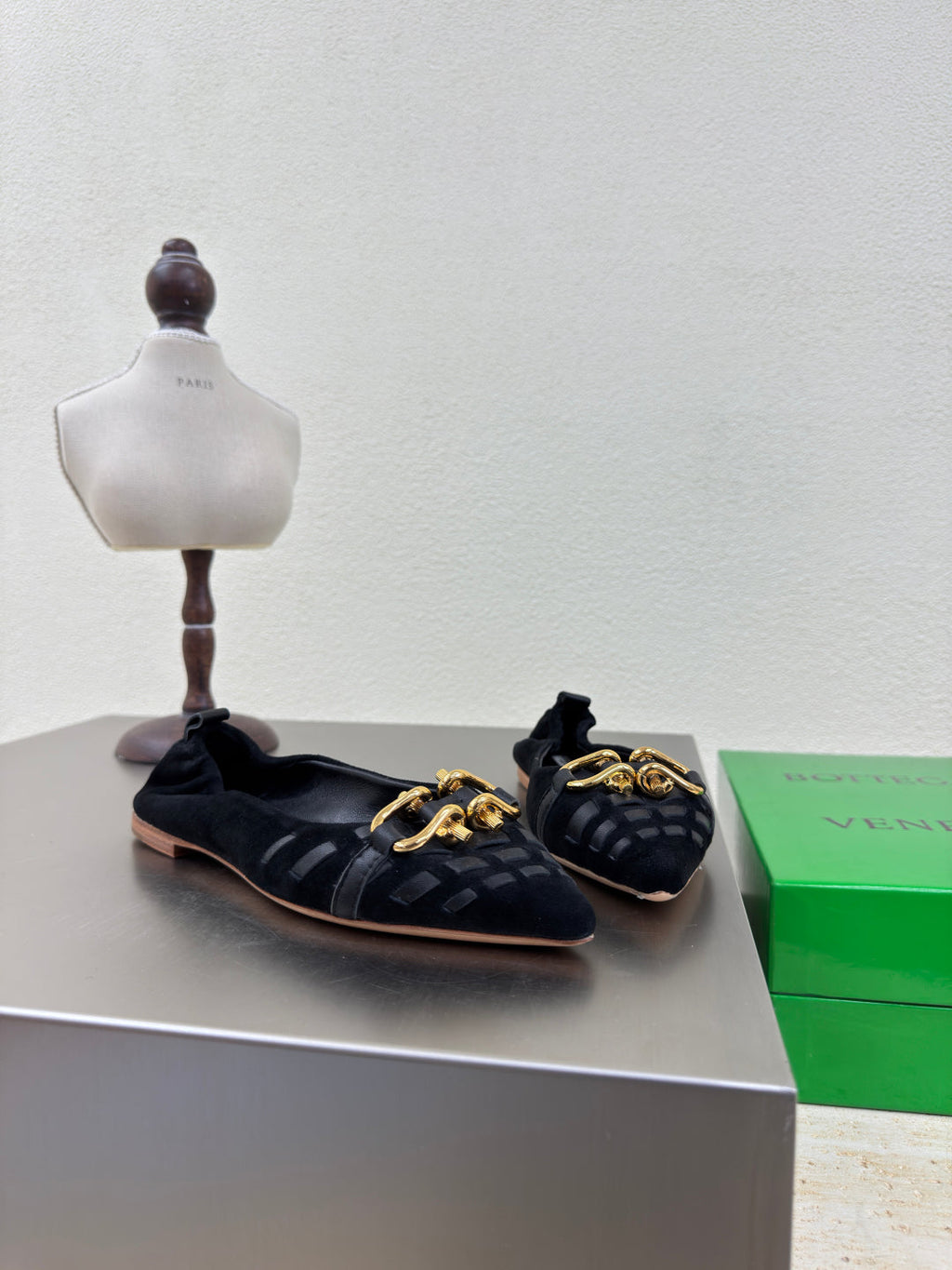 BOTTEGA VENETA BALLET FLAT IN BLACK SUEDE