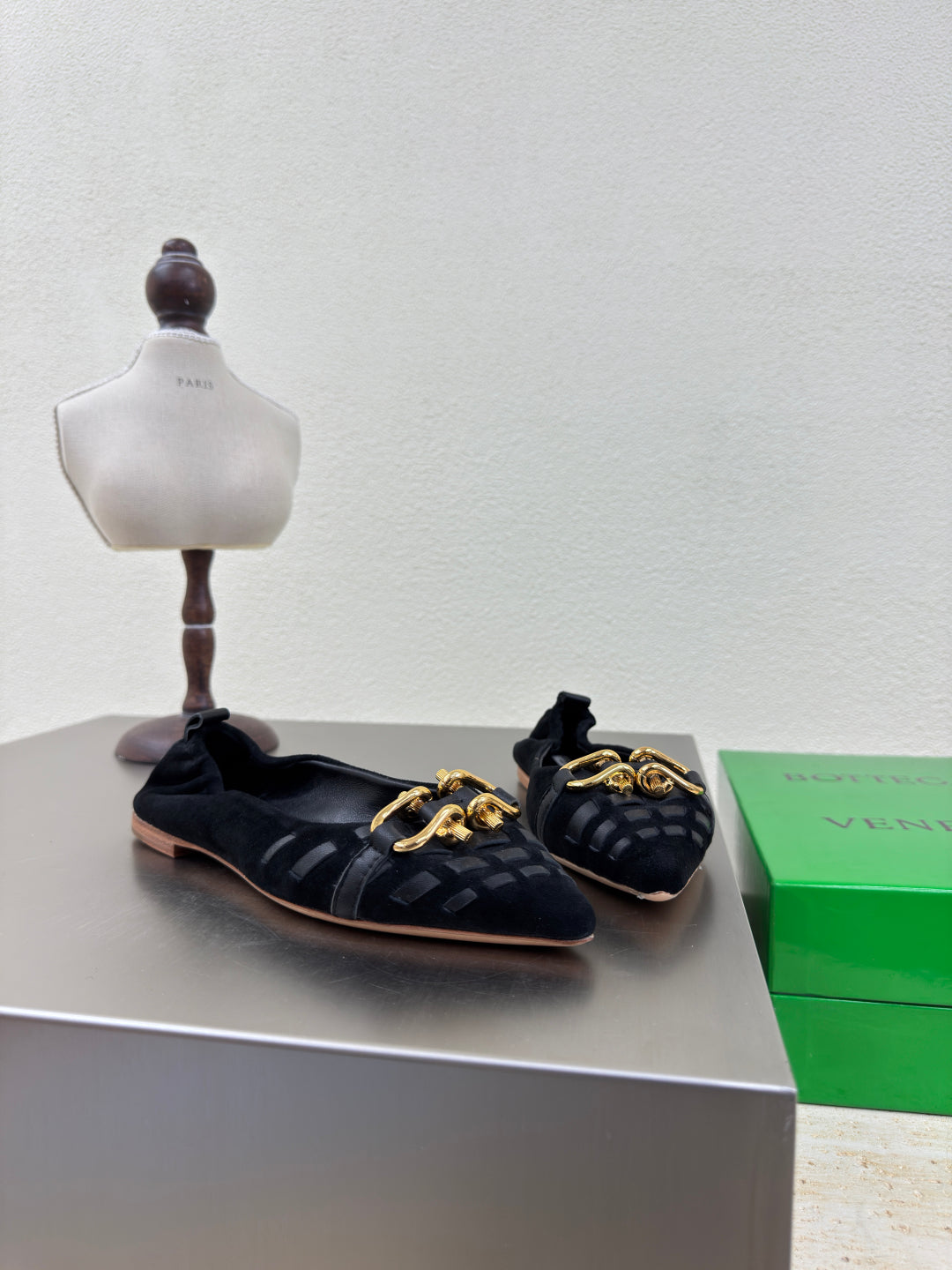 BOTTEGA VENETA BALLET FLAT IN BLACK SUEDE