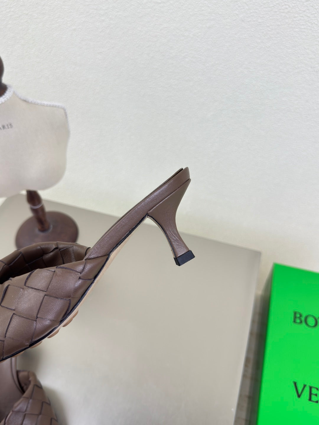BOTTEGA VENETA BLINK HIGH 5 CM MULE IN CAROB BROWN INTRECCIATO LEATHER