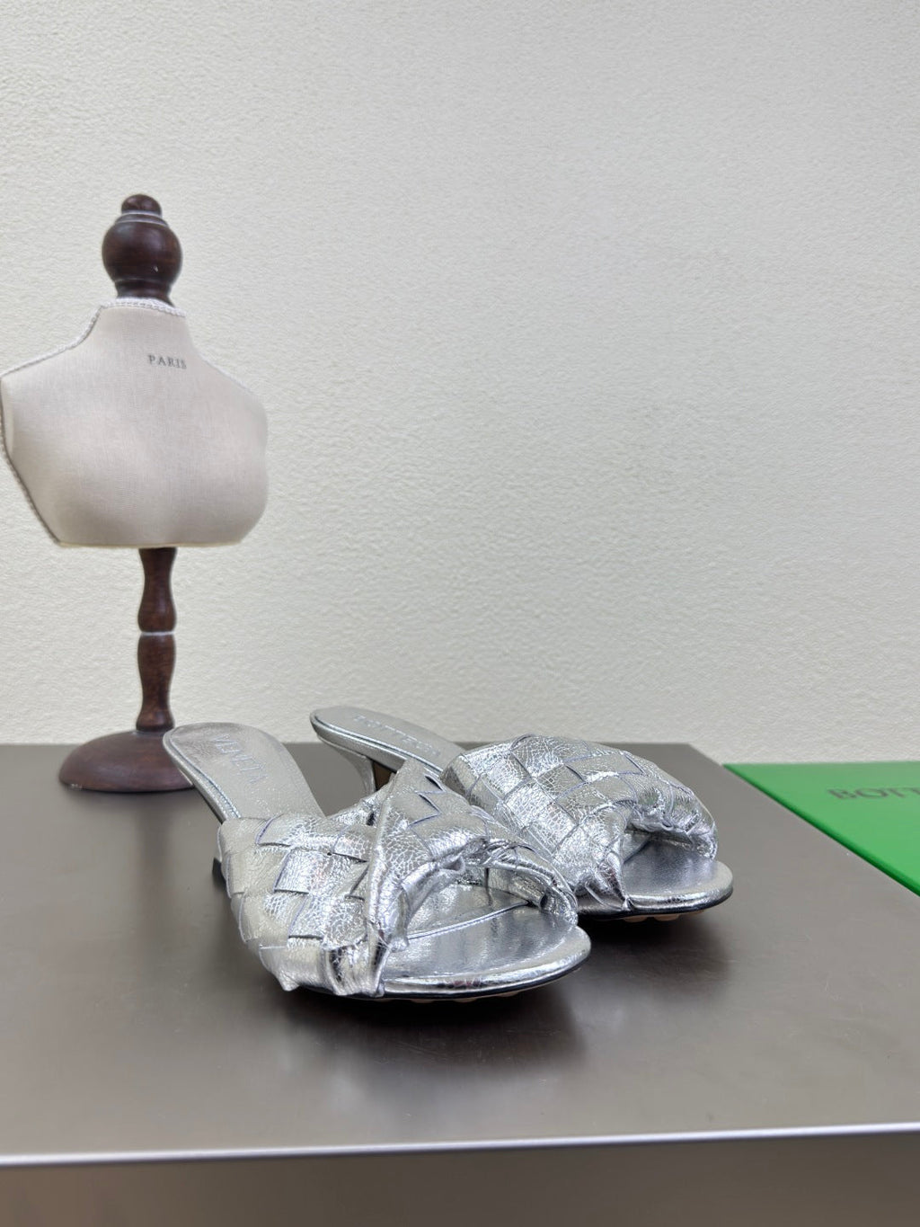 BOTTEGA VENETA BLINK HIGH 5 CM MULE IN SILVER INTRECCIATO LEATHER